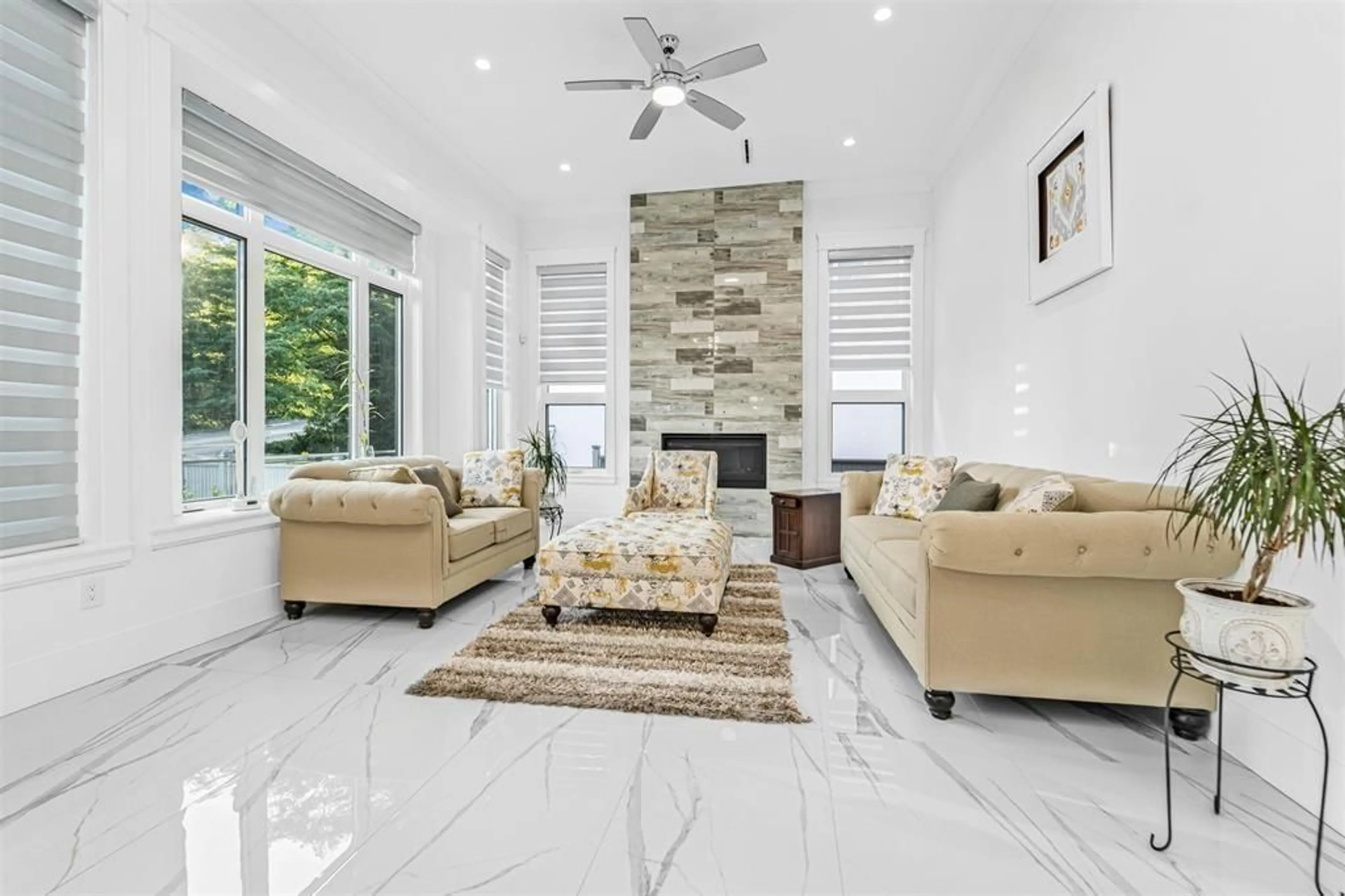 Living room with furniture, ceramic/tile floor for 5538 184 STREET, Surrey British Columbia V3S1E1