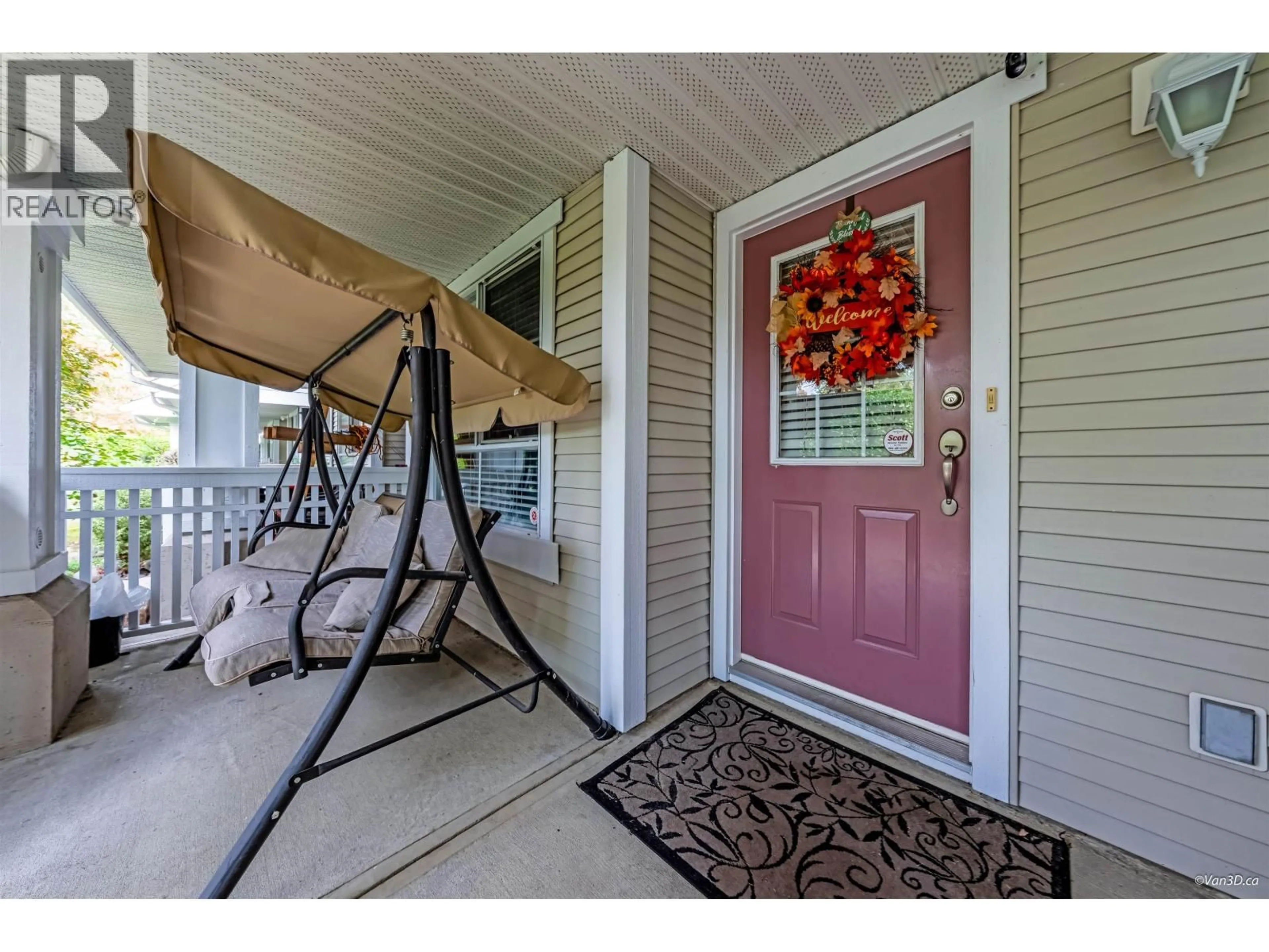 Indoor entryway for 5 - 22000 SHARPE AVENUE, Richmond British Columbia V6V2V5