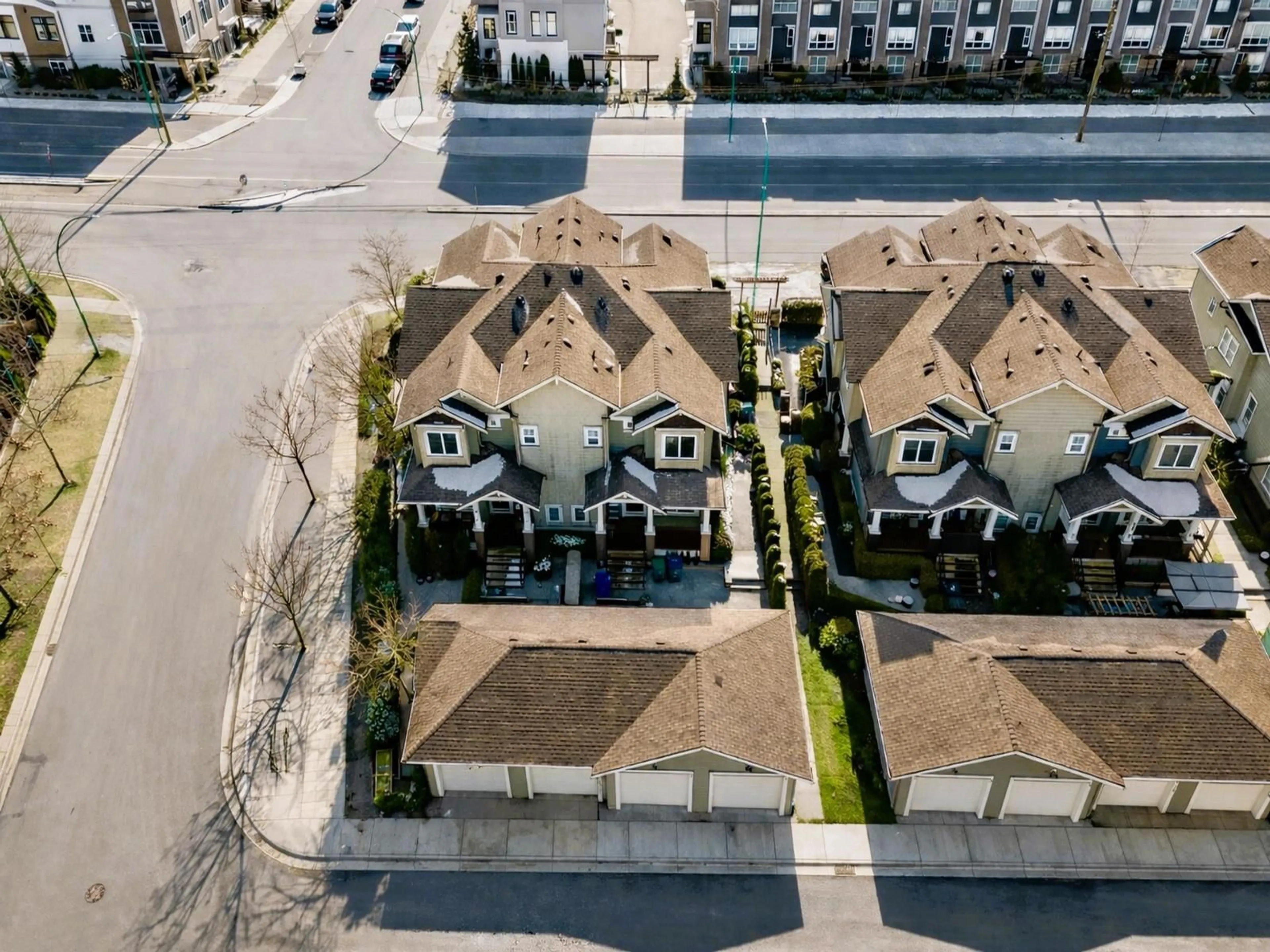 A pic from outside/outdoor area/front of a property/back of a property/a pic from drone, street for 1 - 19299 72 AVENUE, Surrey British Columbia V4N5Y3