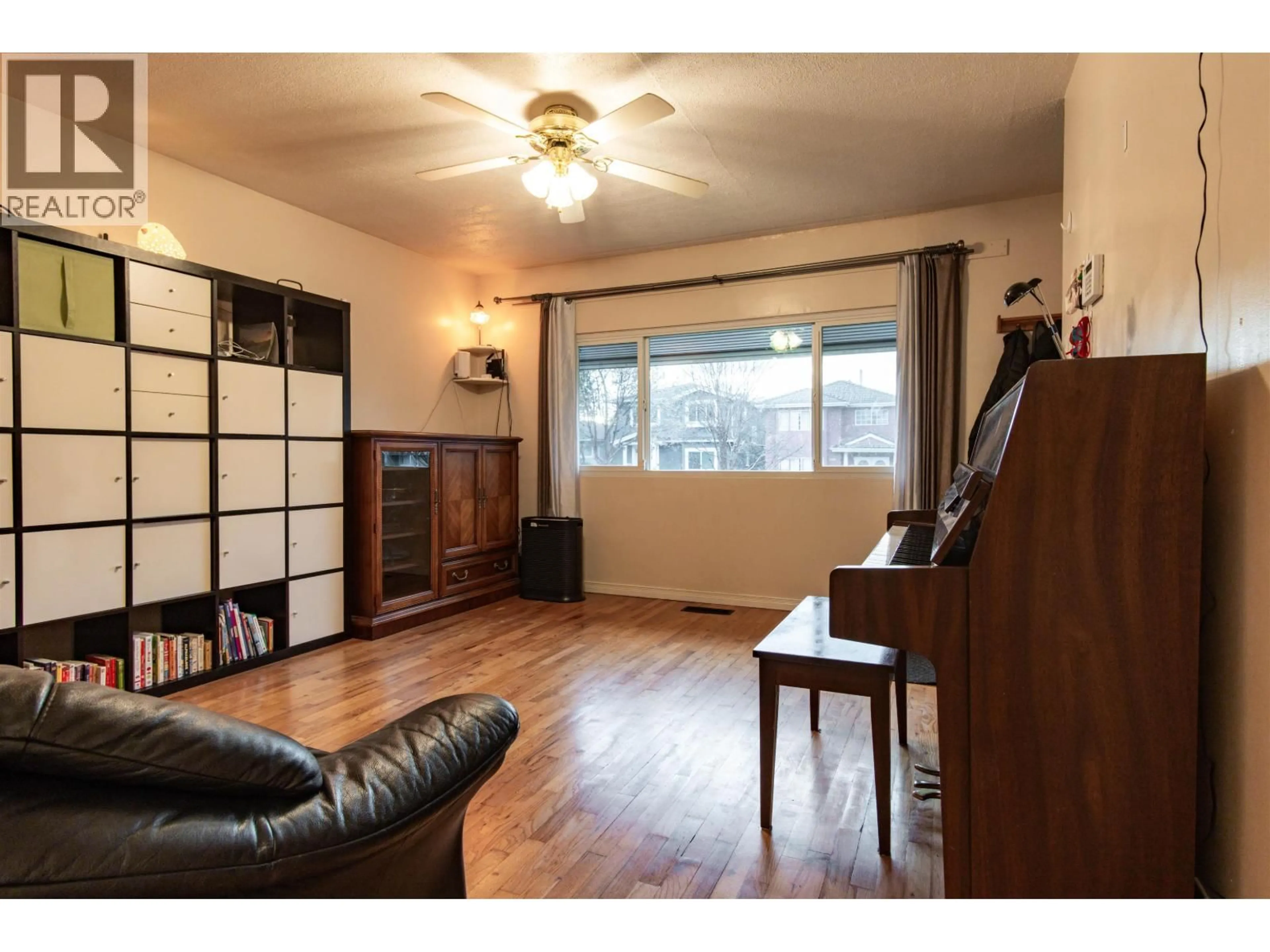 Unknown for 4458 SKEENA STREET, Vancouver British Columbia V5R2L9