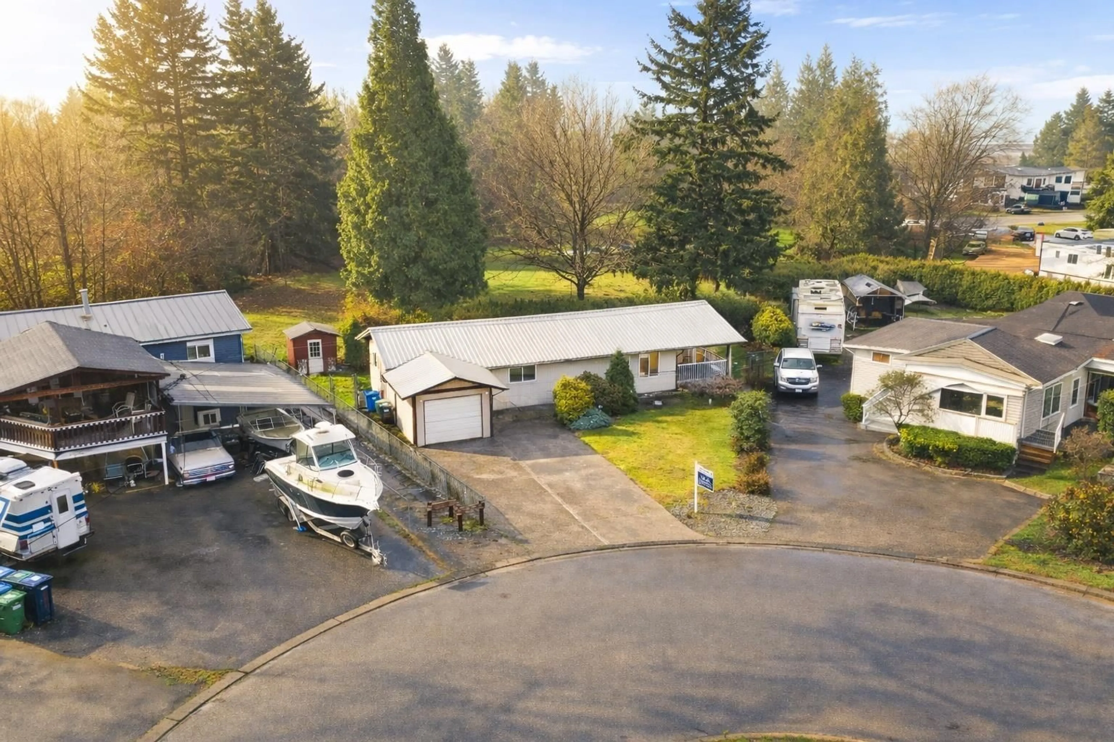 A pic from outside/outdoor area/front of a property/back of a property/a pic from drone, water/lake/river/ocean view for 2237 CRYSTAL COURT, Abbotsford British Columbia V2T6A7