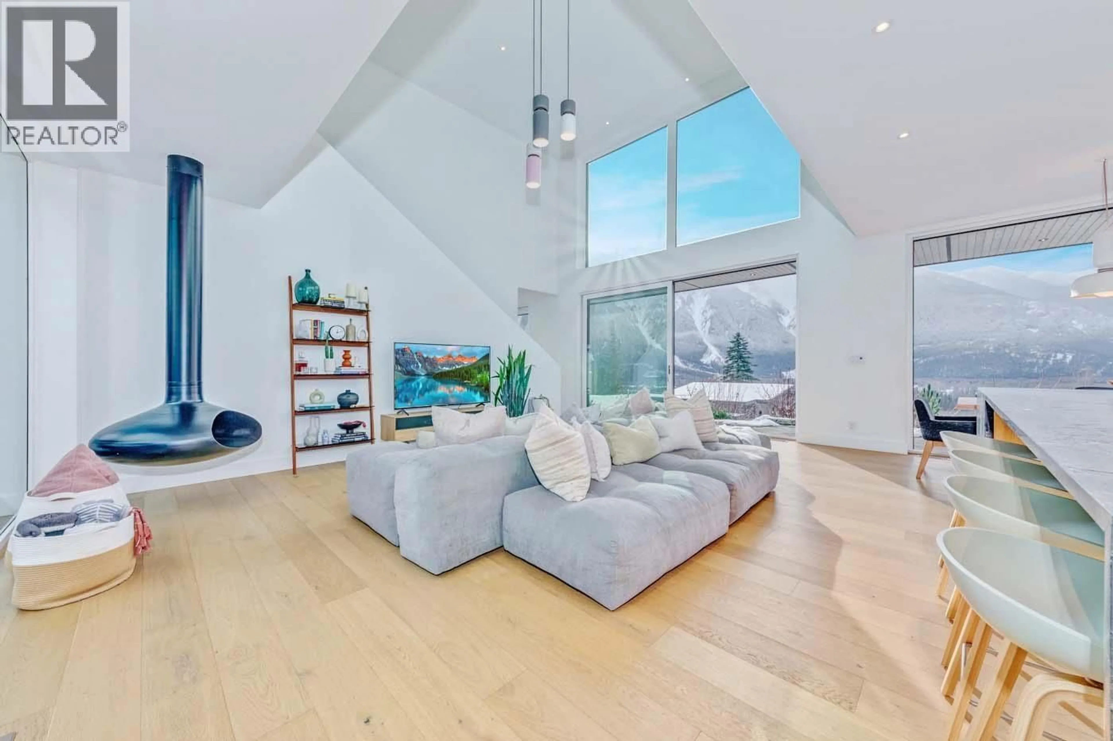 Living room with furniture, unknown for 1704 SUGARLOAF PLACE, Pemberton British Columbia V0N2L3