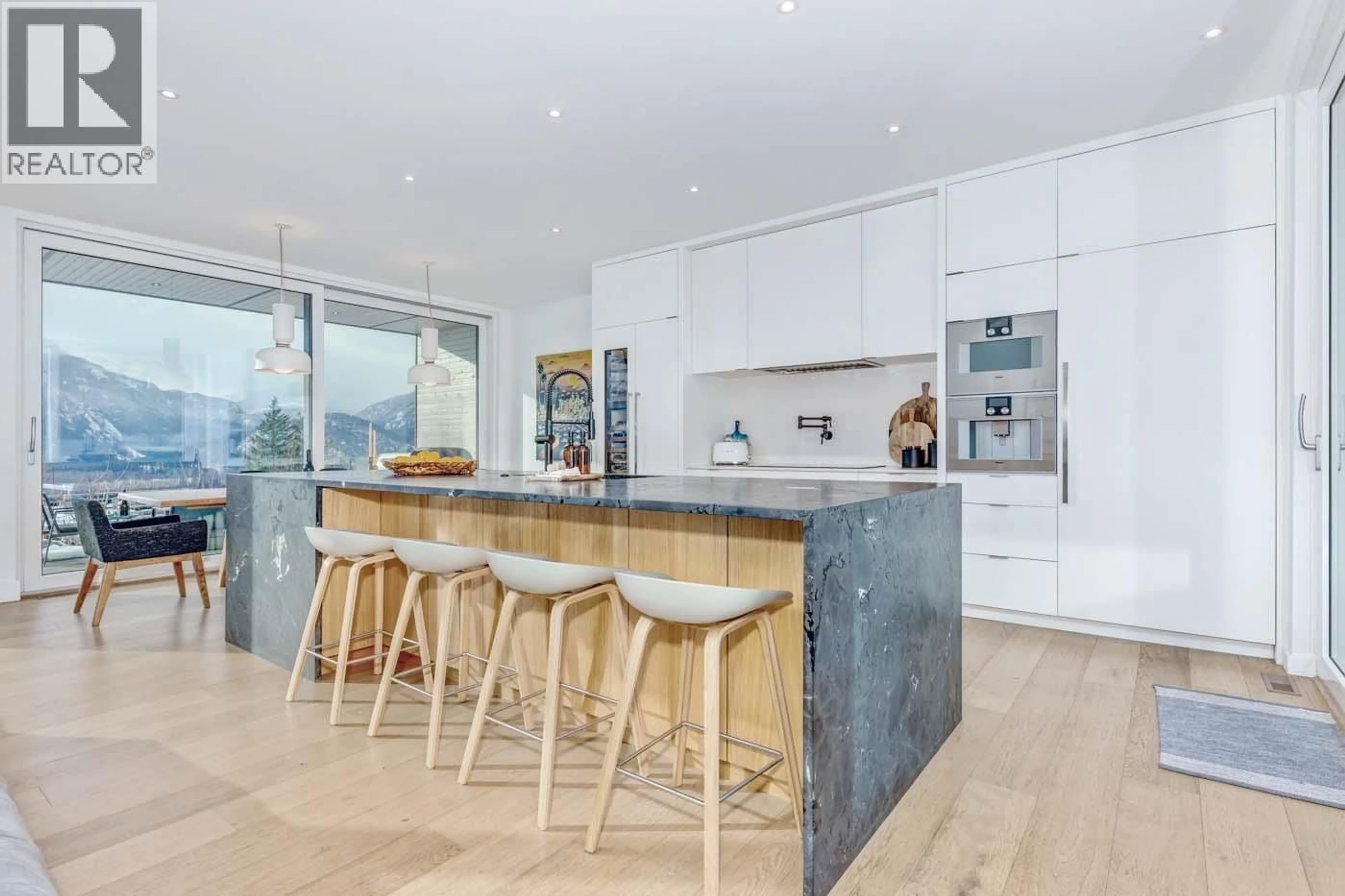 Contemporary kitchen, unknown for 1704 SUGARLOAF PLACE, Pemberton British Columbia V0N2L3