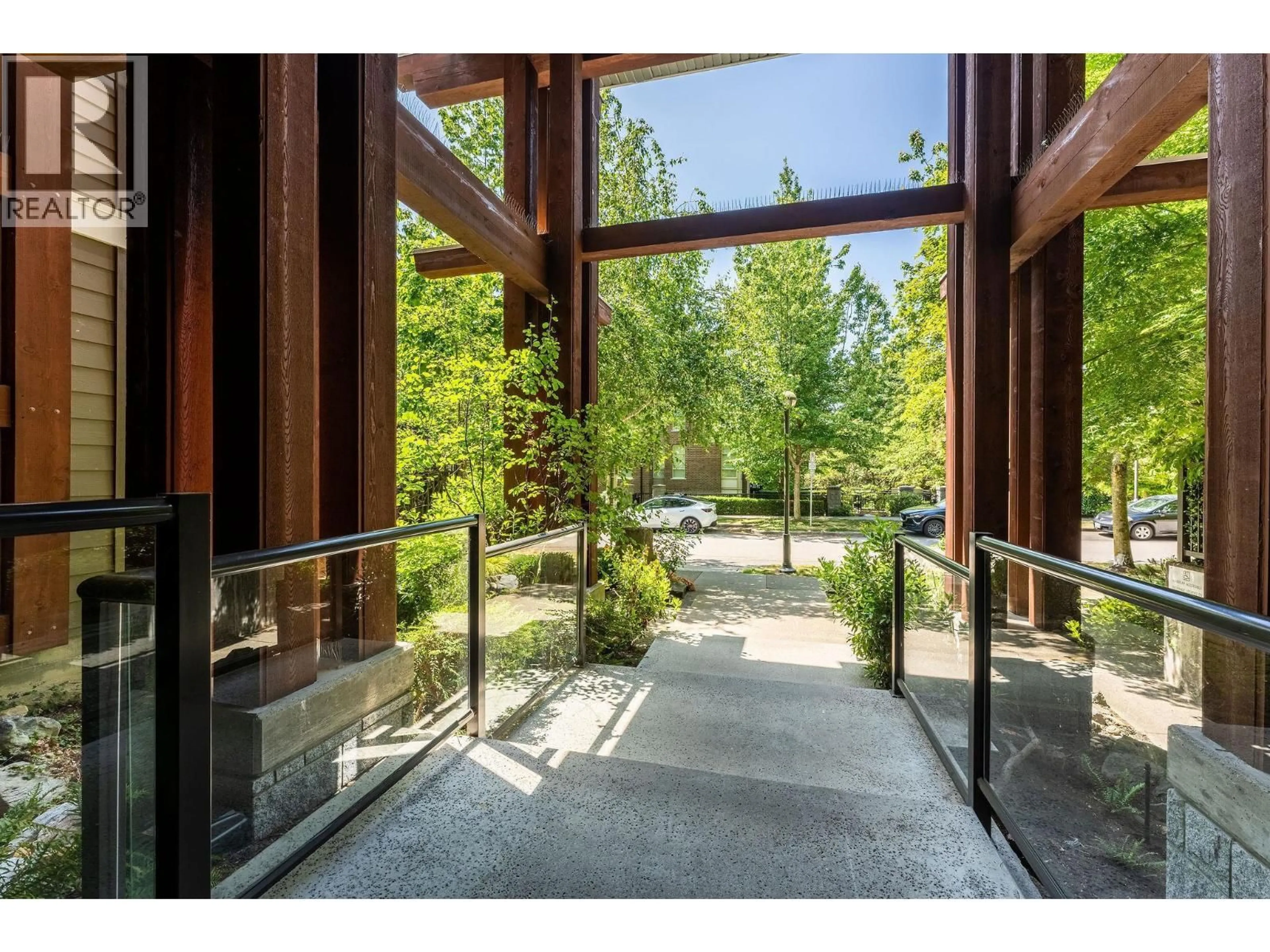 Indoor foyer for 406 - 6328 LARKIN DRIVE, Vancouver British Columbia V6T2K2