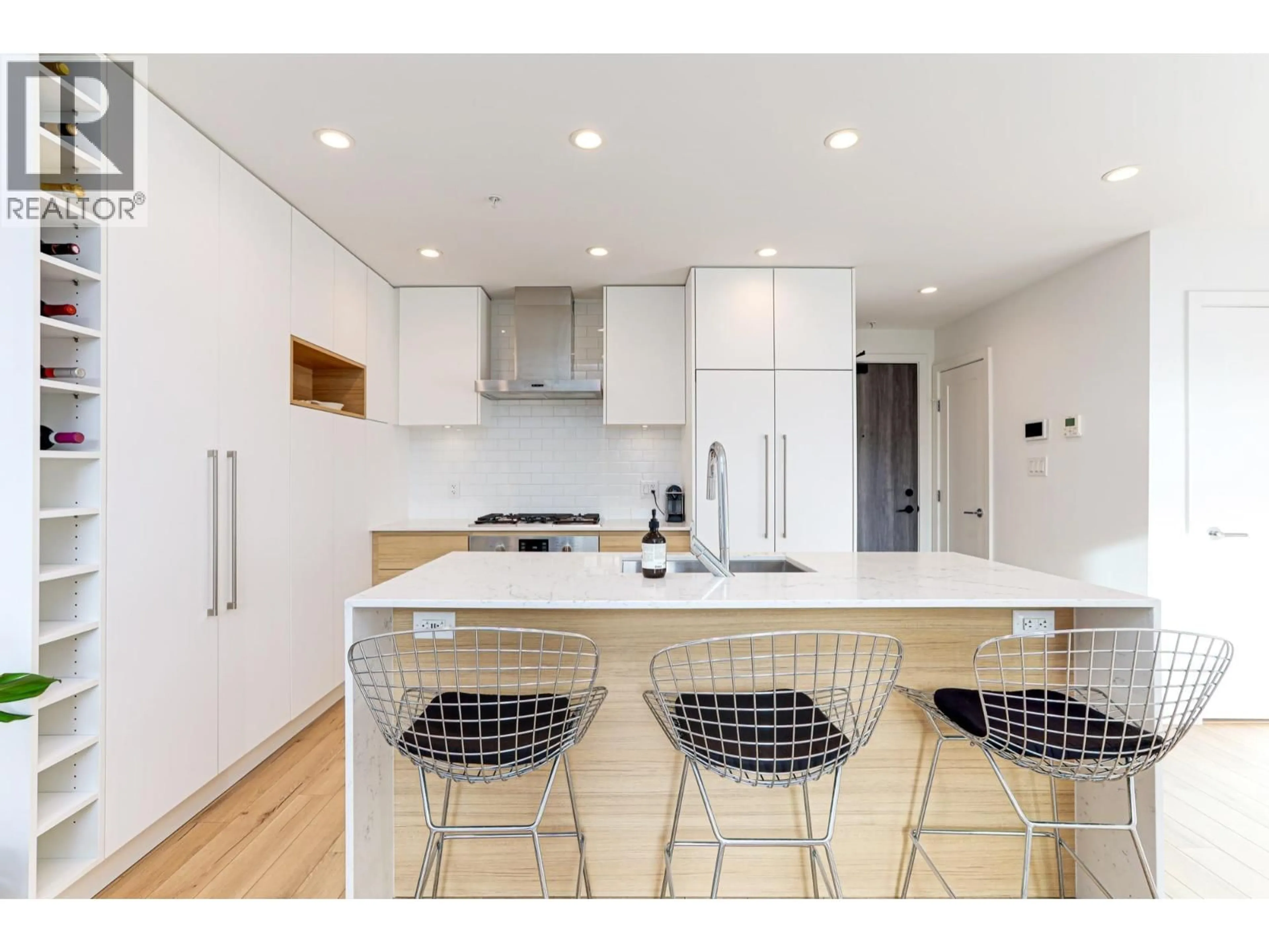 Contemporary kitchen, unknown for 506 - 3131 MURRAY STREET, Port Moody British Columbia V3H0L9