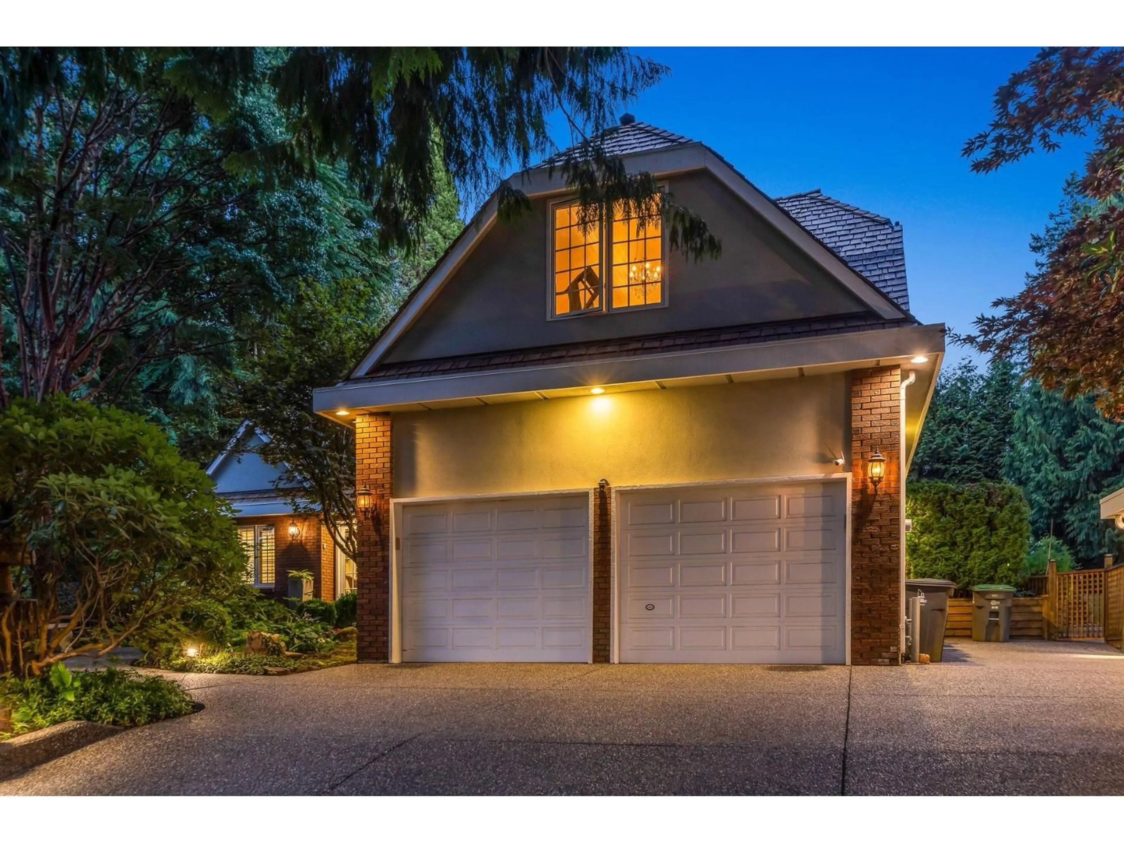 Indoor garage for 14042 28 AVENUE, Surrey British Columbia V4P2C8