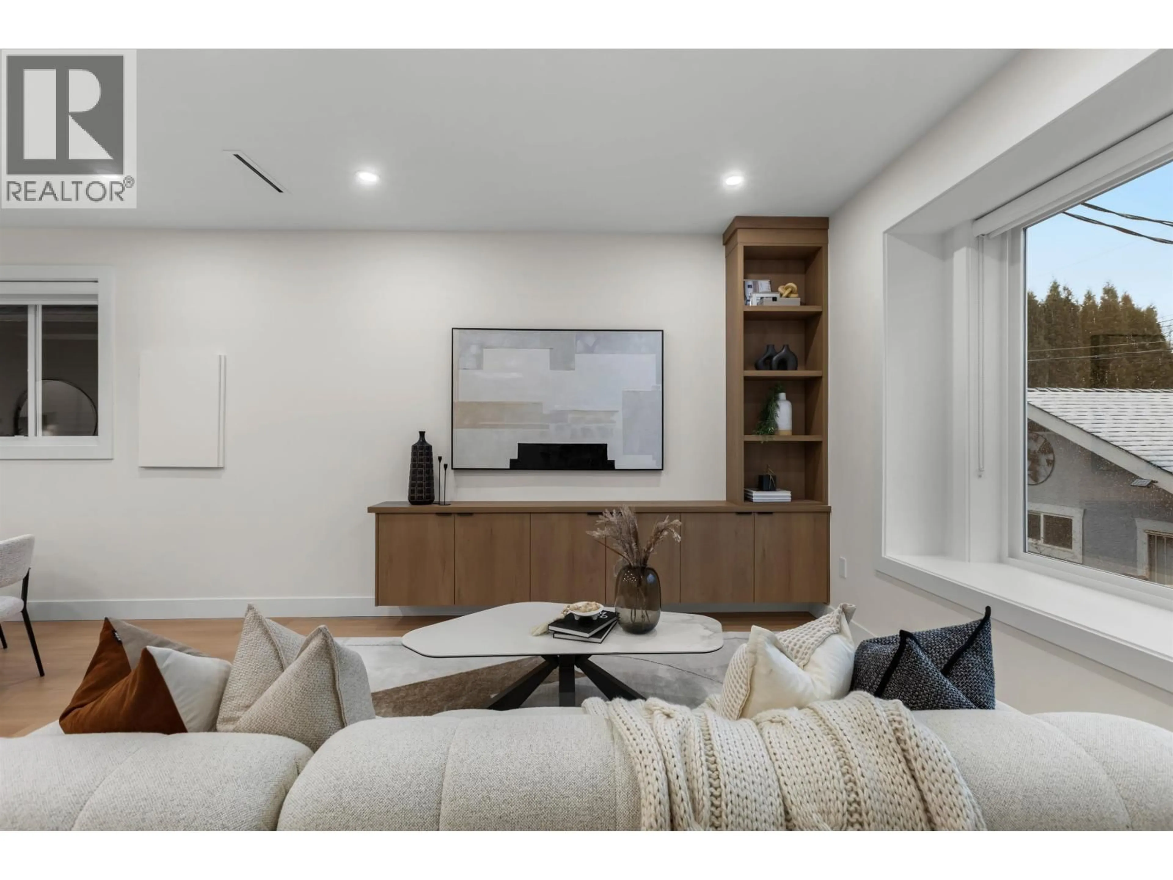 Unknown for 2 - 435 47TH AVENUE, Vancouver British Columbia V5W2B3