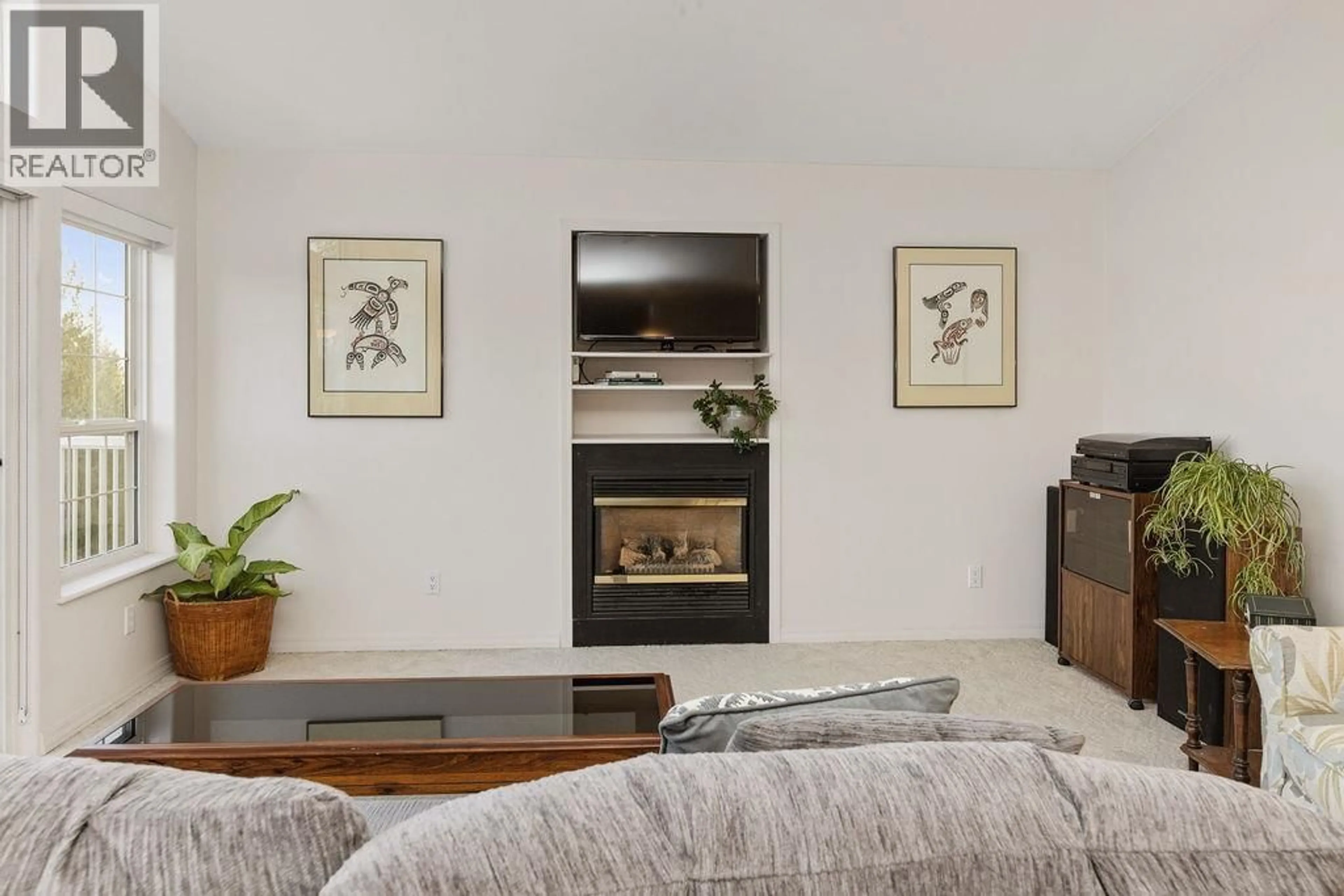 Living room with furniture, unknown for 5174 RADCLIFFE ROAD, Sechelt British Columbia V7Z0C1