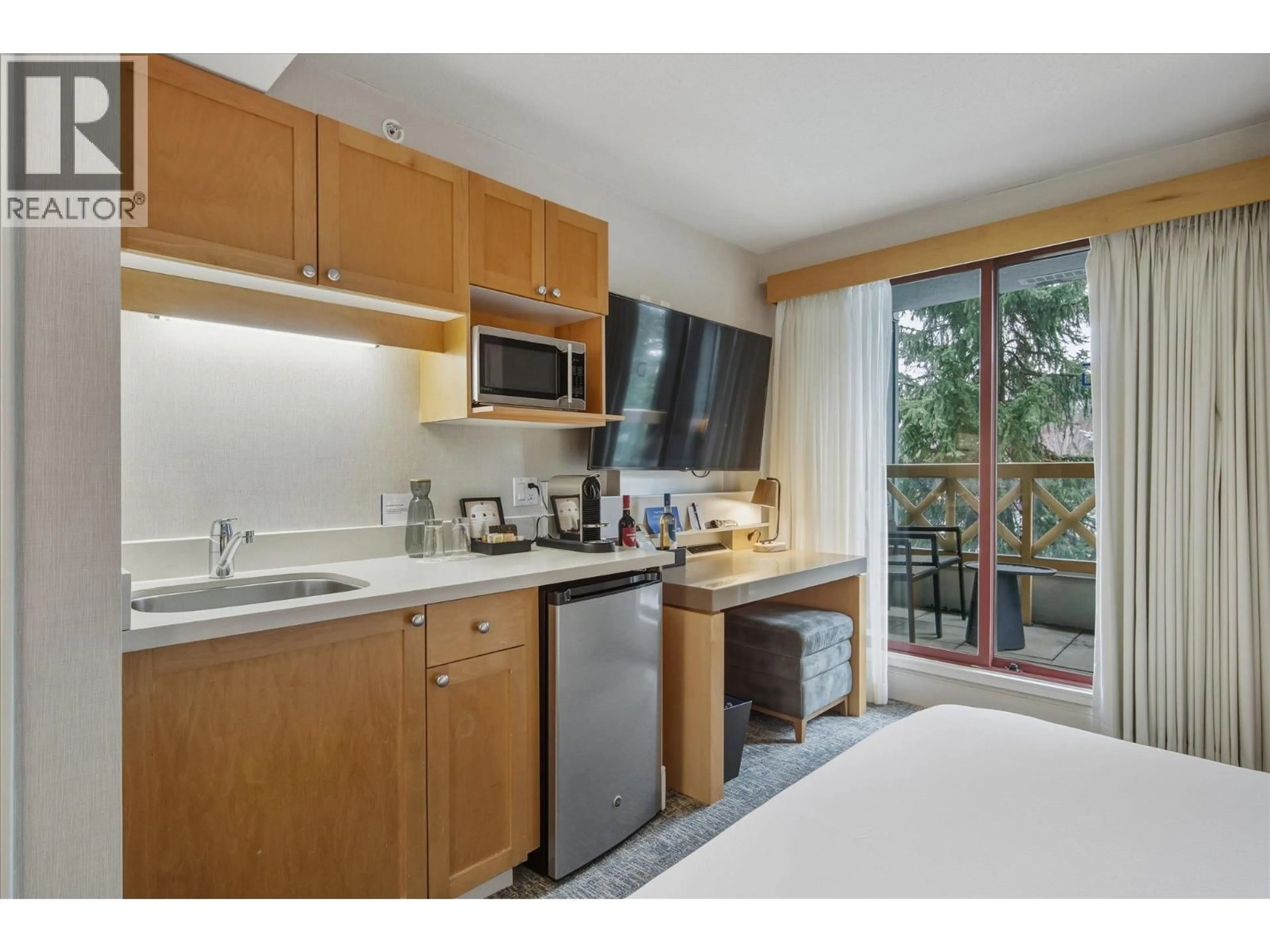 Standard kitchen, unknown for 1266 - 4308 MAIN STREET, Whistler British Columbia V8E1A9