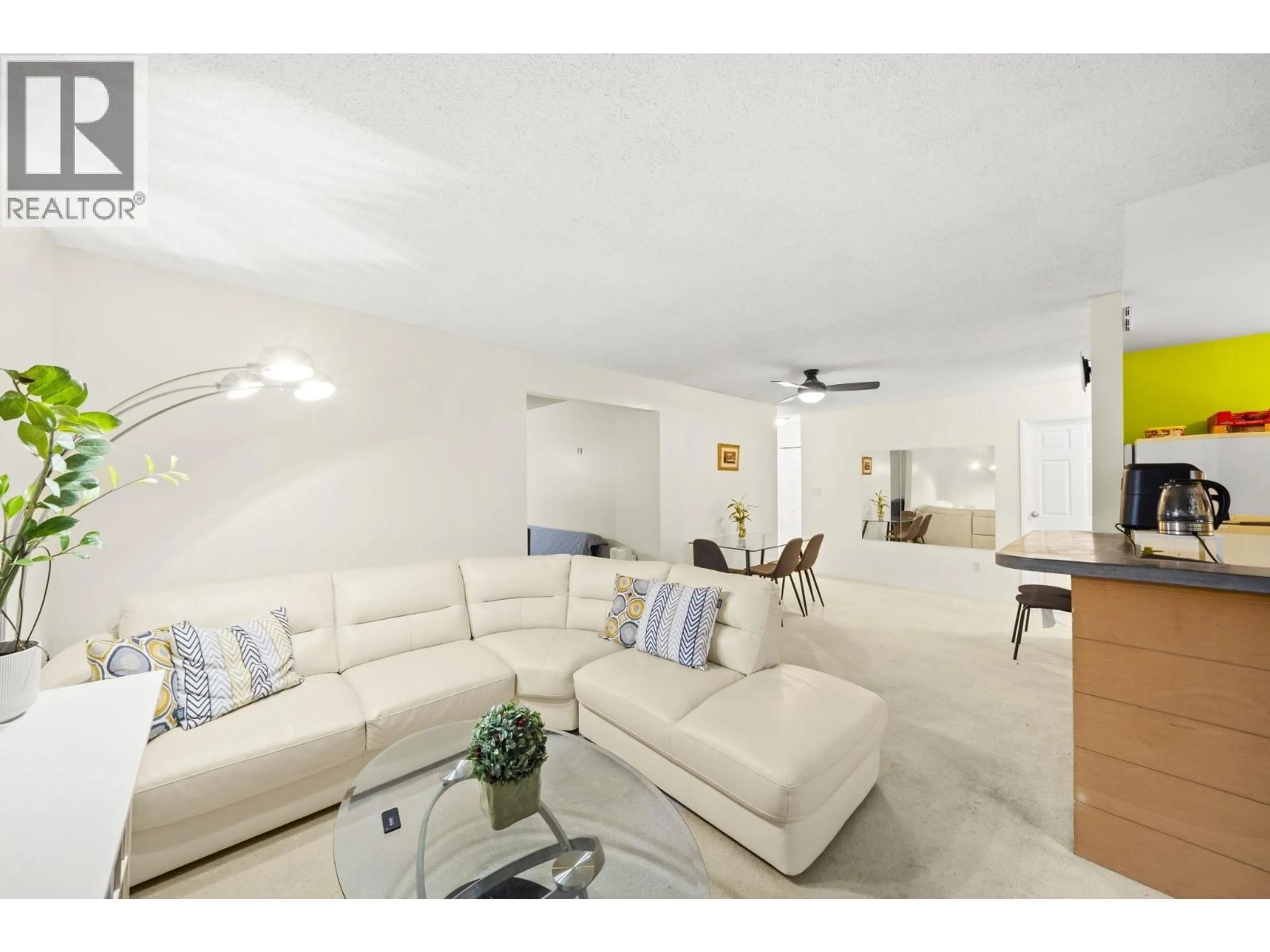 Living room with furniture, unknown for 201 - 9145 SATURNA DRIVE, Burnaby British Columbia V3J7K1