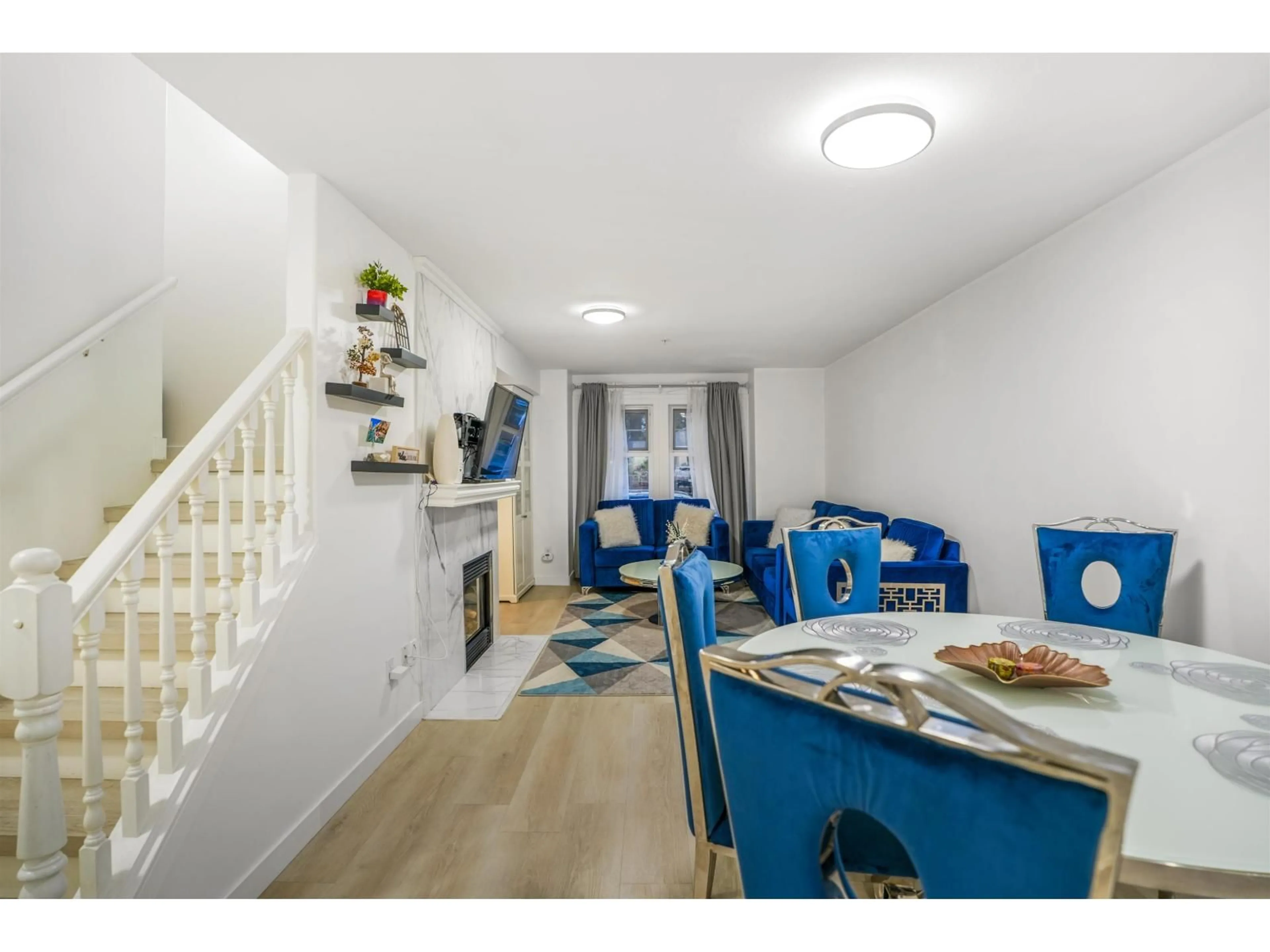 Unknown for 5 - 15432 16A AVENUE, Surrey British Columbia V4A1T3