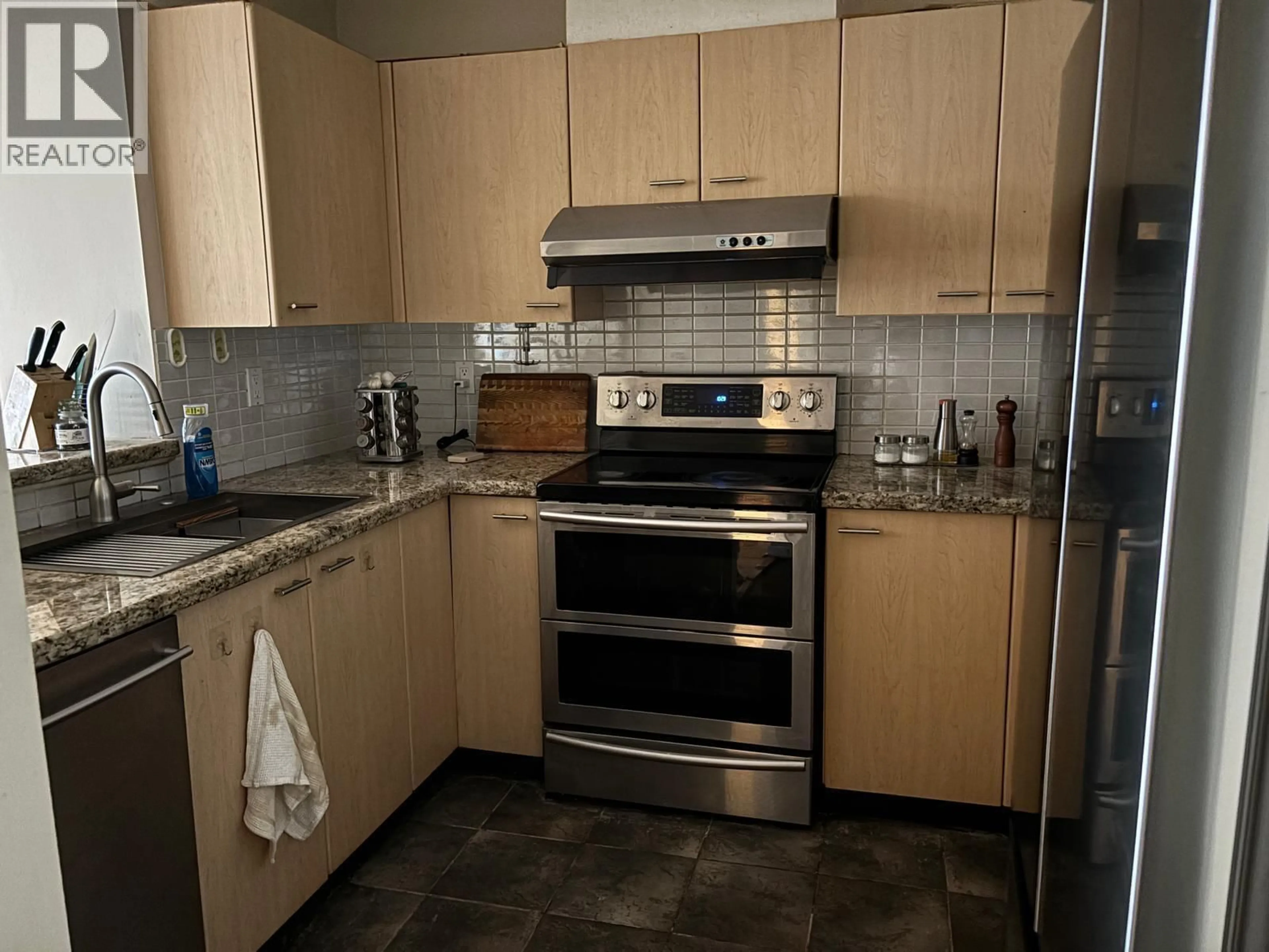 Standard kitchen, unknown for 1307 - 8180 GRANVILLE AVENUE, Richmond British Columbia V6Y4G1