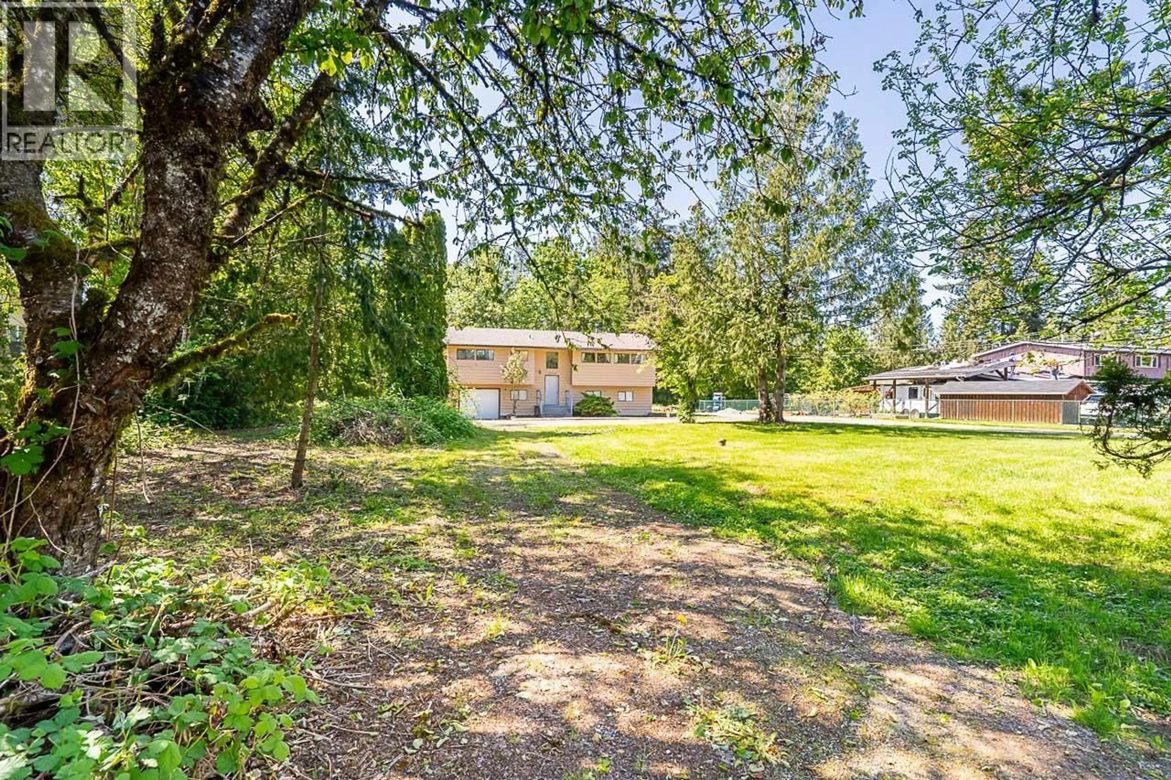 A pic from outside/outdoor area/front of a property/back of a property/a pic from drone, forest/trees view for 11523 236 STREET, Maple Ridge British Columbia V2W1G1