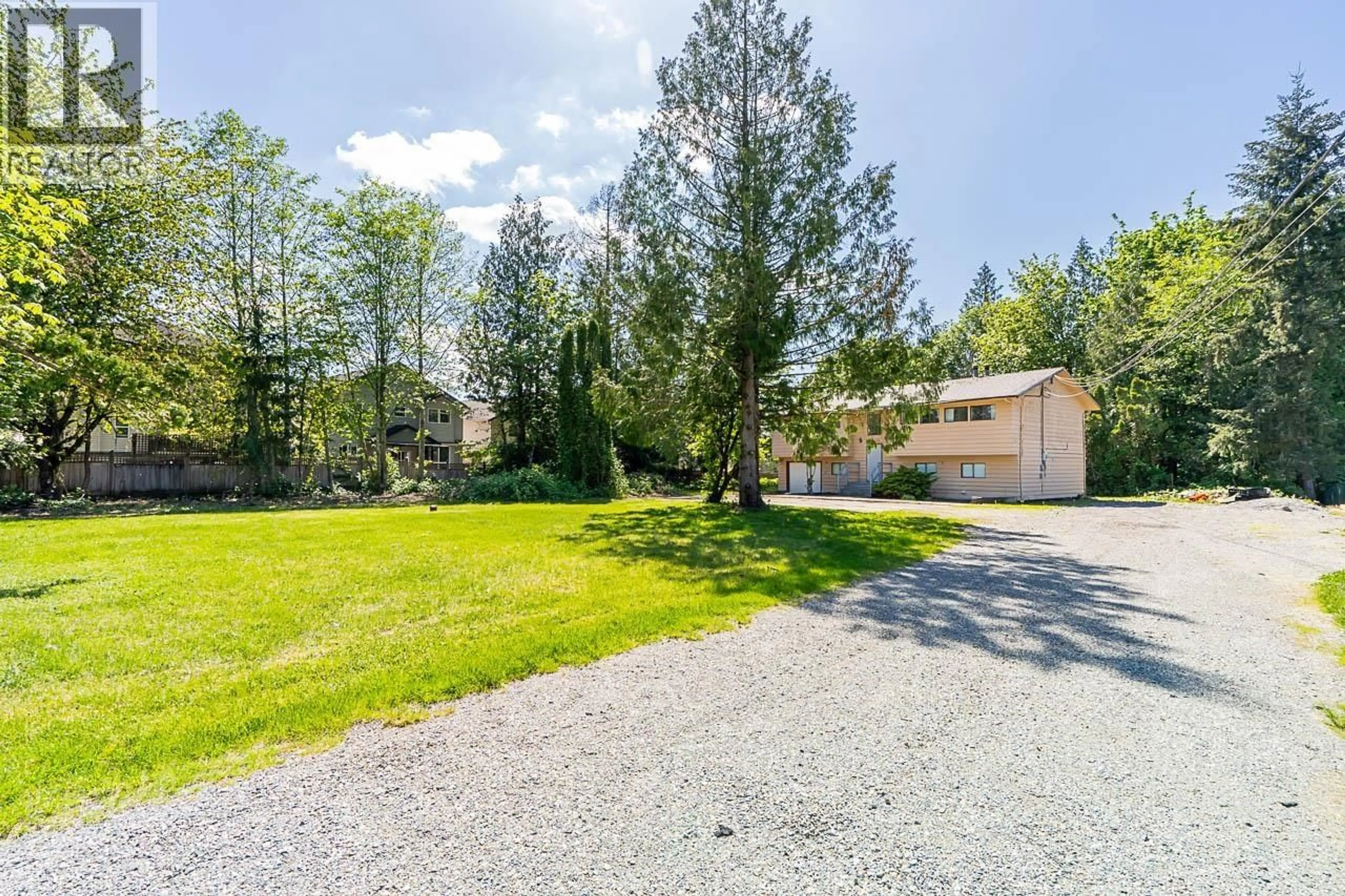 A pic from outside/outdoor area/front of a property/back of a property/a pic from drone, unknown for 11523 236 STREET, Maple Ridge British Columbia V2W1G1