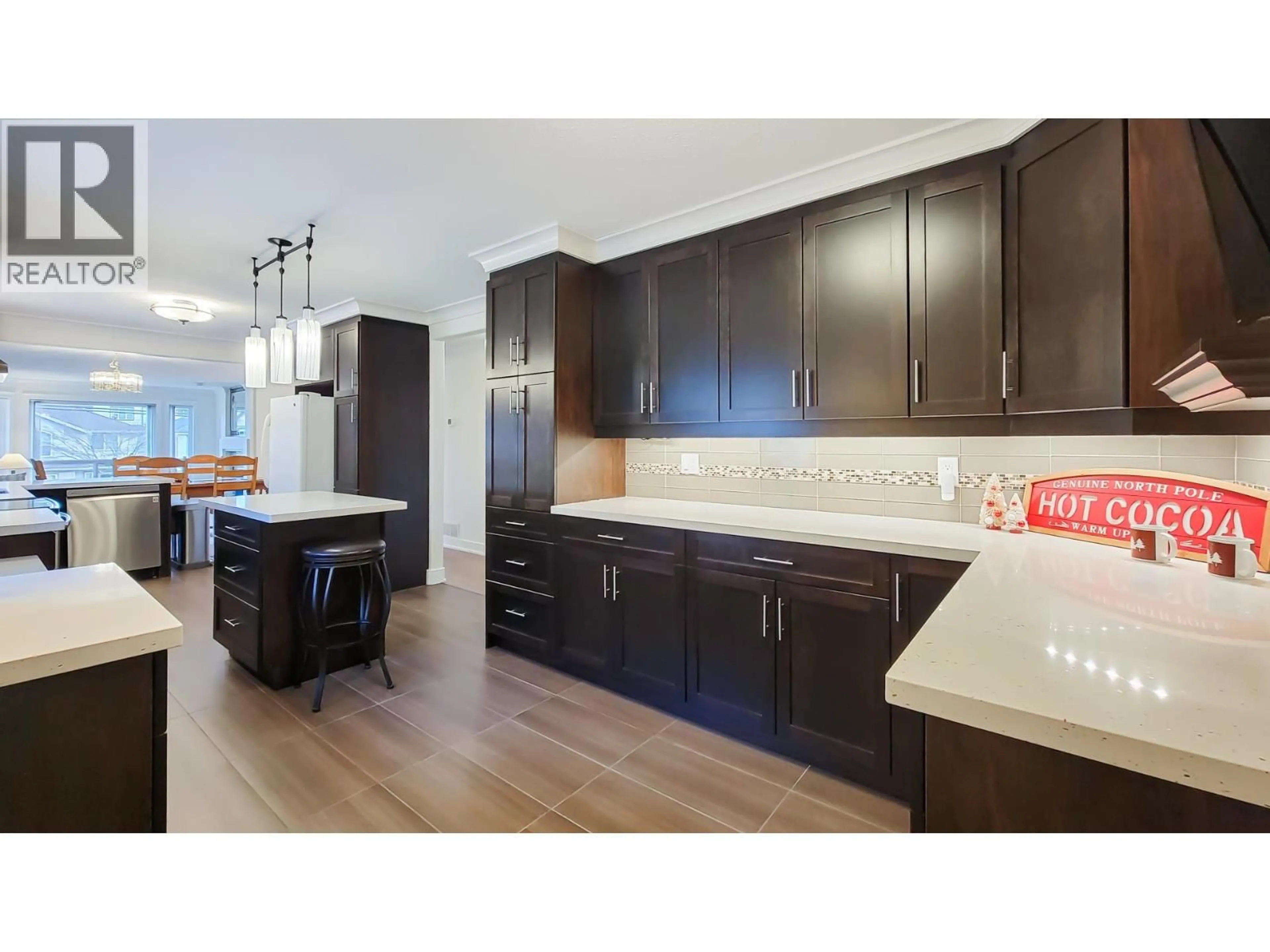 Contemporary kitchen, unknown for 3153 JERVIS STREET, Port Coquitlam British Columbia V3C3H6