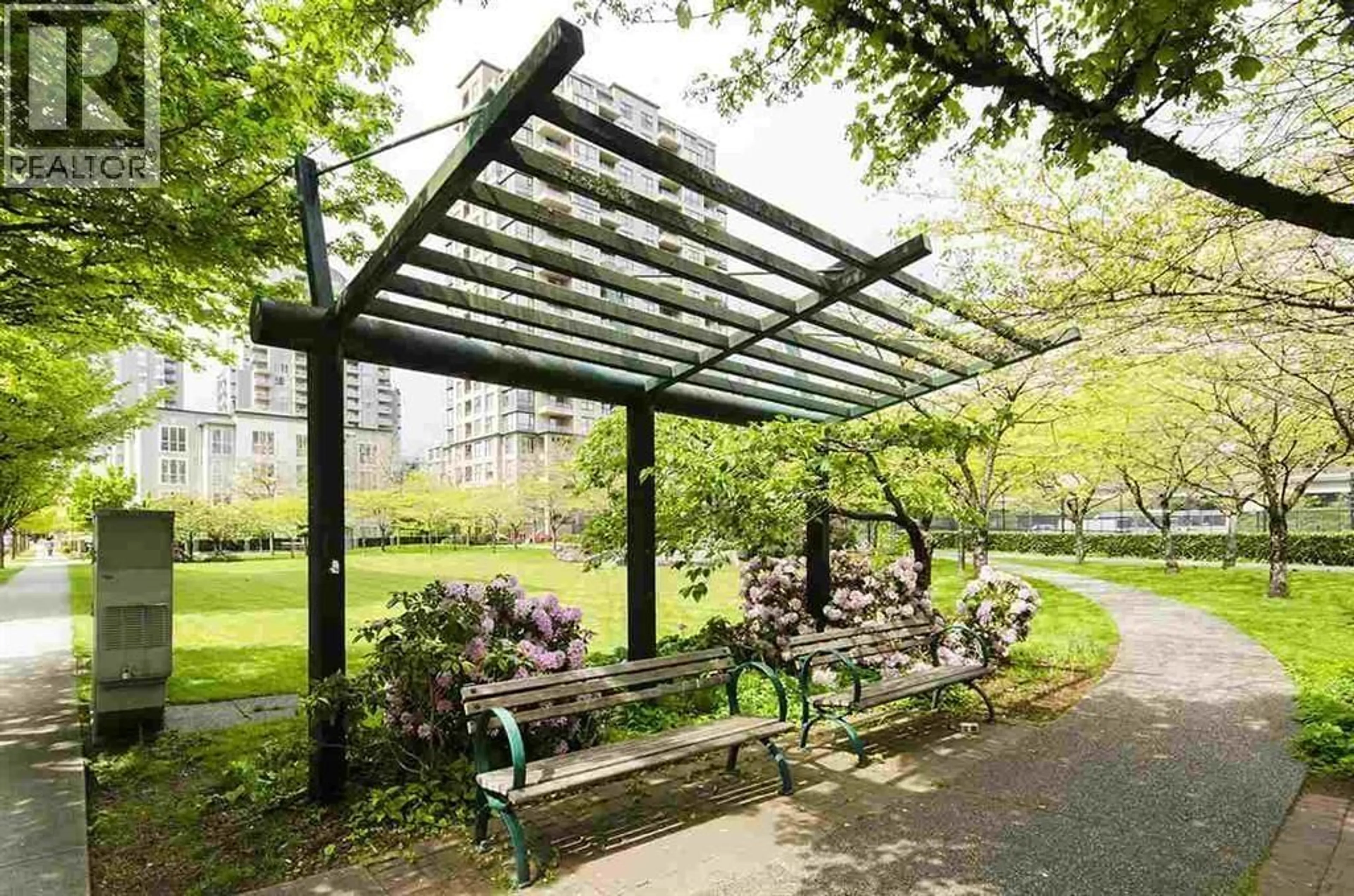 Patio, street for 1408 - 5189 GASTON STREET, Vancouver British Columbia V5R6C7