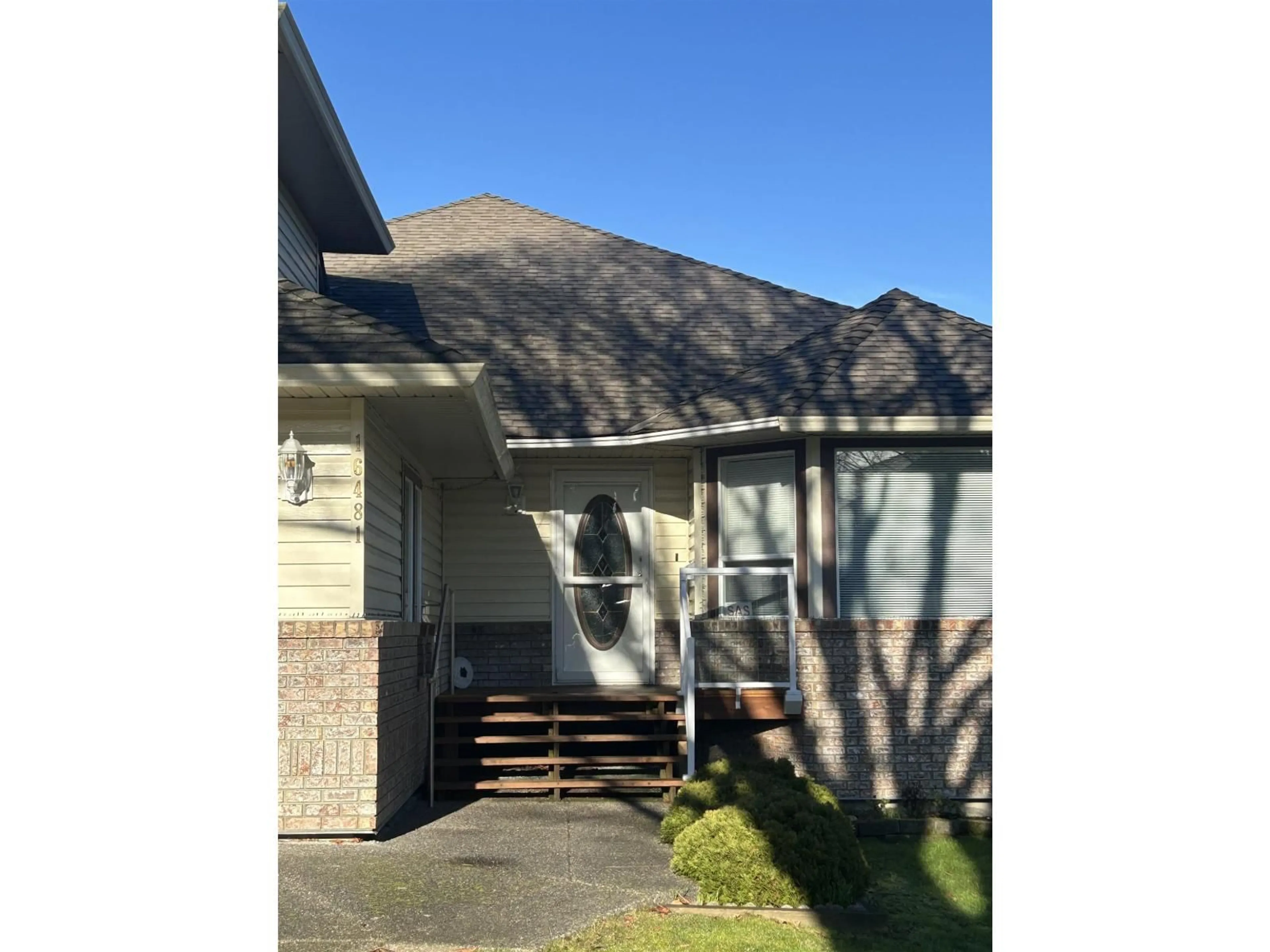 Unknown for 16481 86 AVENUE, Surrey British Columbia V4N3G8