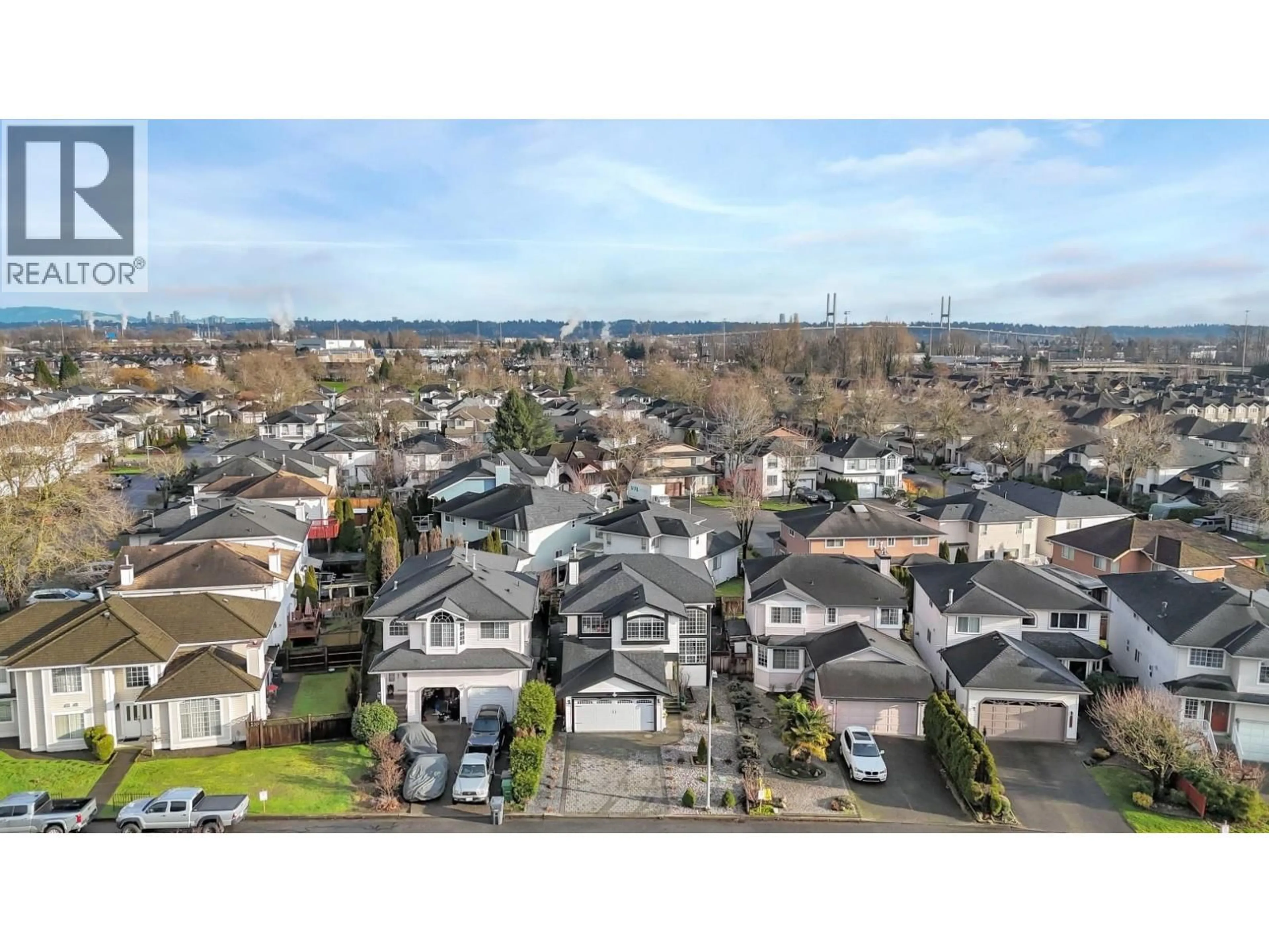 A pic from outside/outdoor area/front of a property/back of a property/a pic from drone, street for 5680 OLIVER DRIVE, Richmond British Columbia V6V2P2