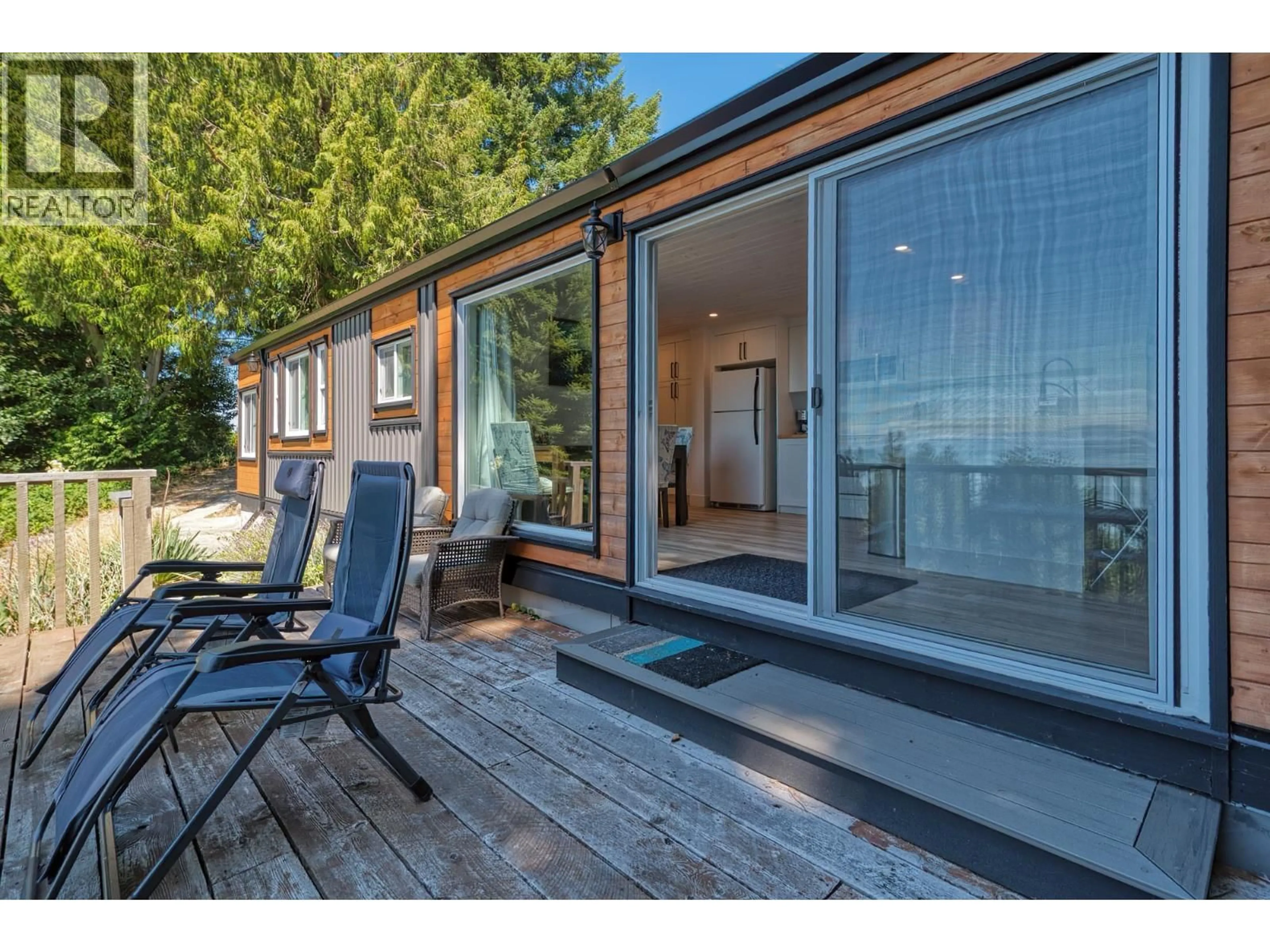 Patio, unknown for 7949 REDROOFFS ROAD, Halfmoon Bay British Columbia V7Z1C6