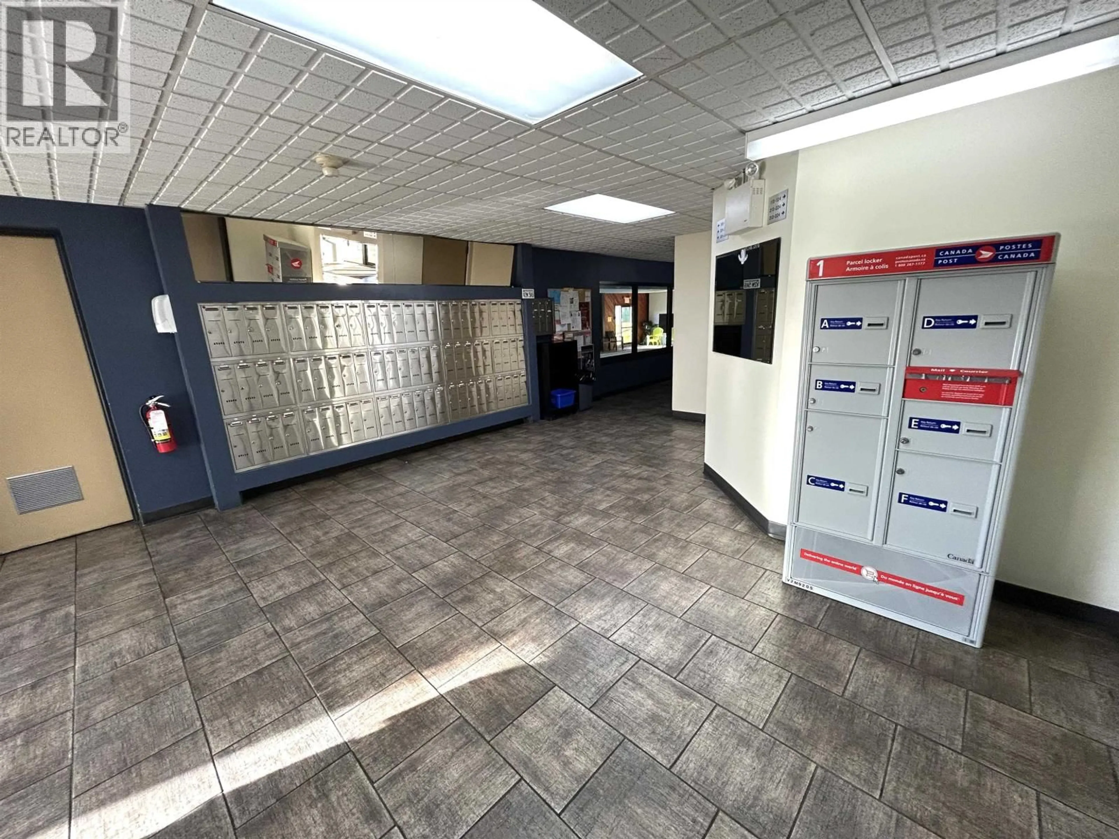 Indoor foyer for 223 - 4288 15TH AVENUE, Prince George British Columbia V2M5K6