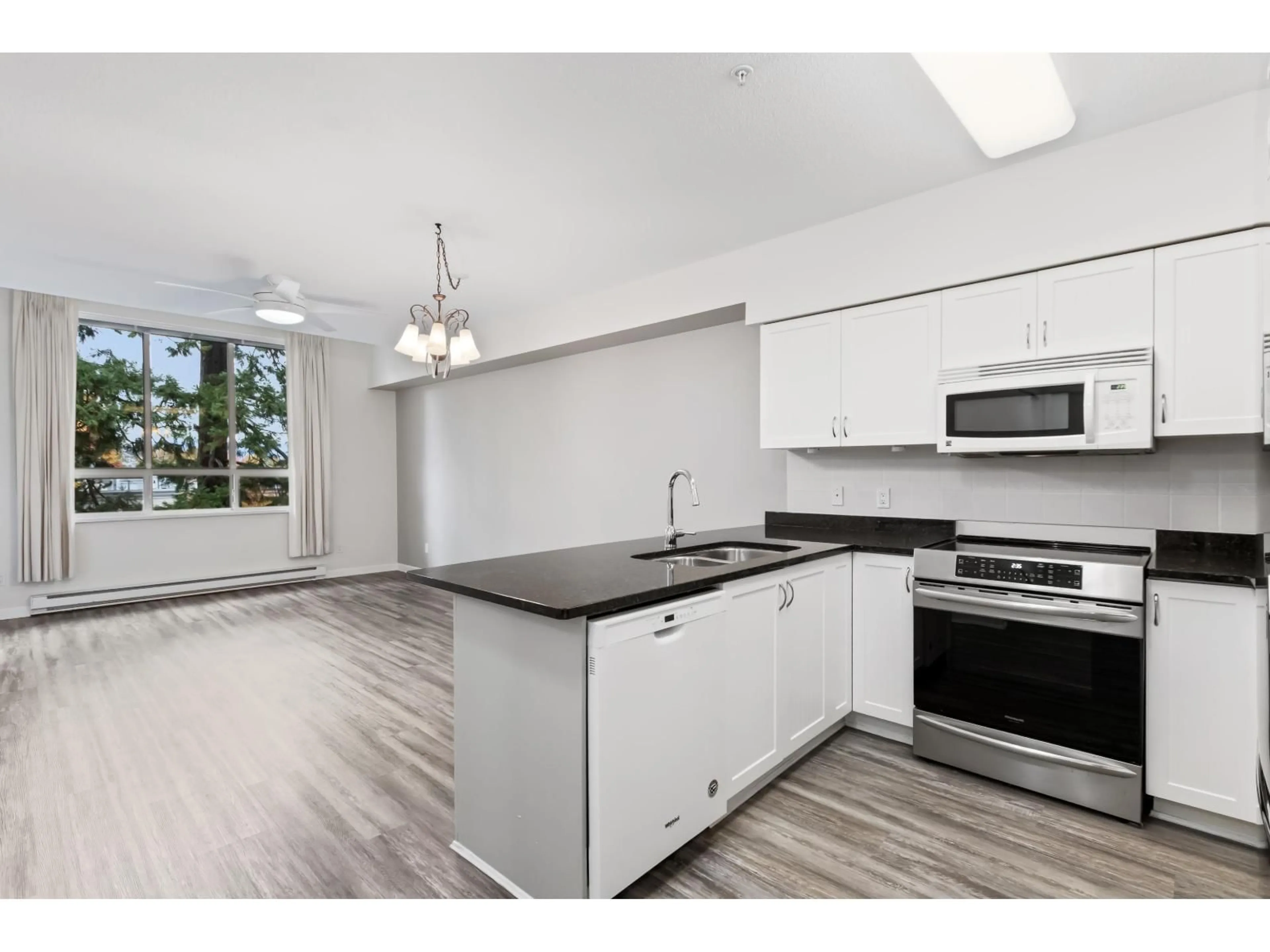 Standard kitchen, unknown for 403 - 16068 83 AVENUE, Surrey British Columbia V4N0N2