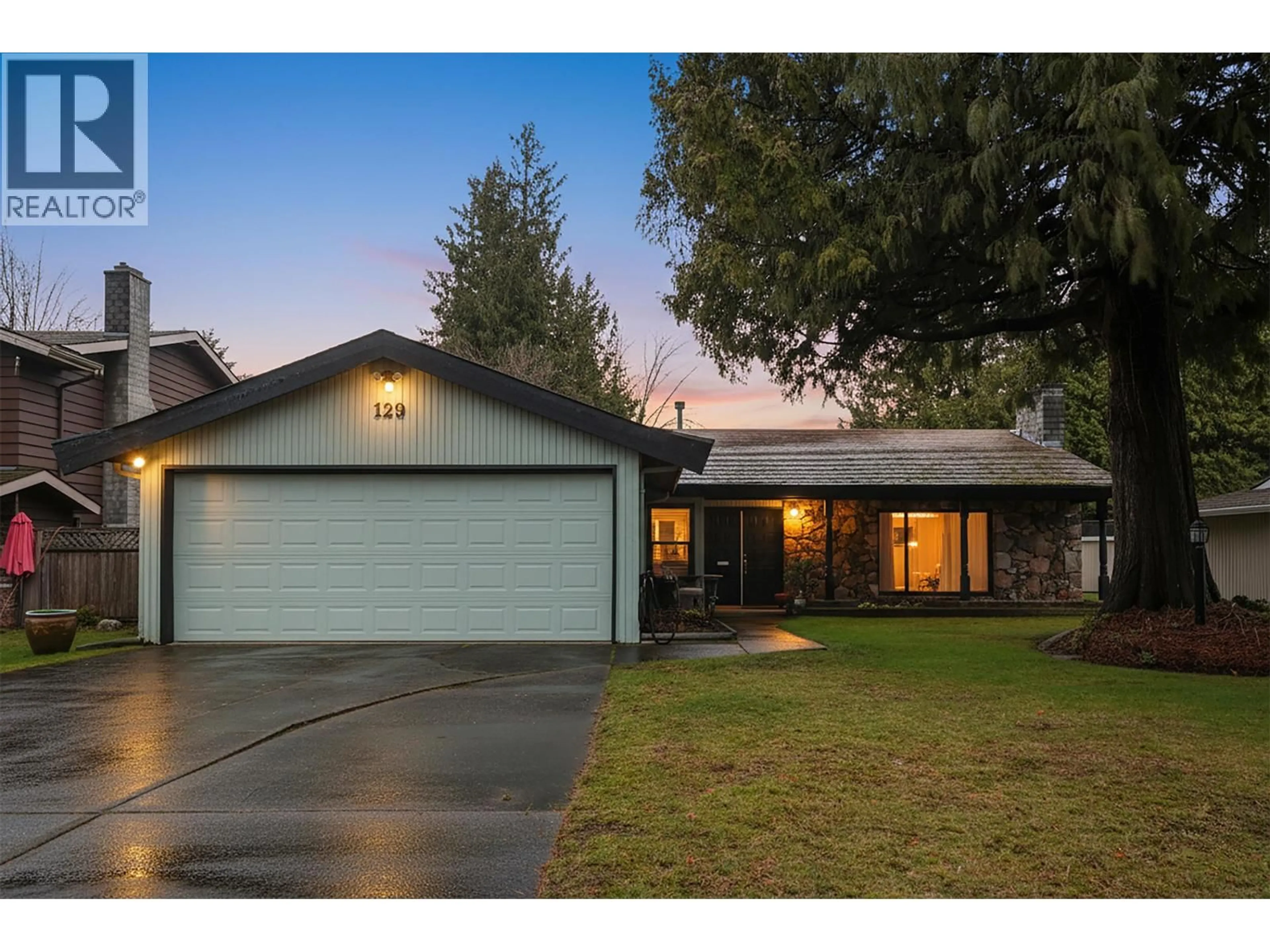 Home with vinyl exterior material, street for 129 53 STREET, Delta British Columbia V4M3B3