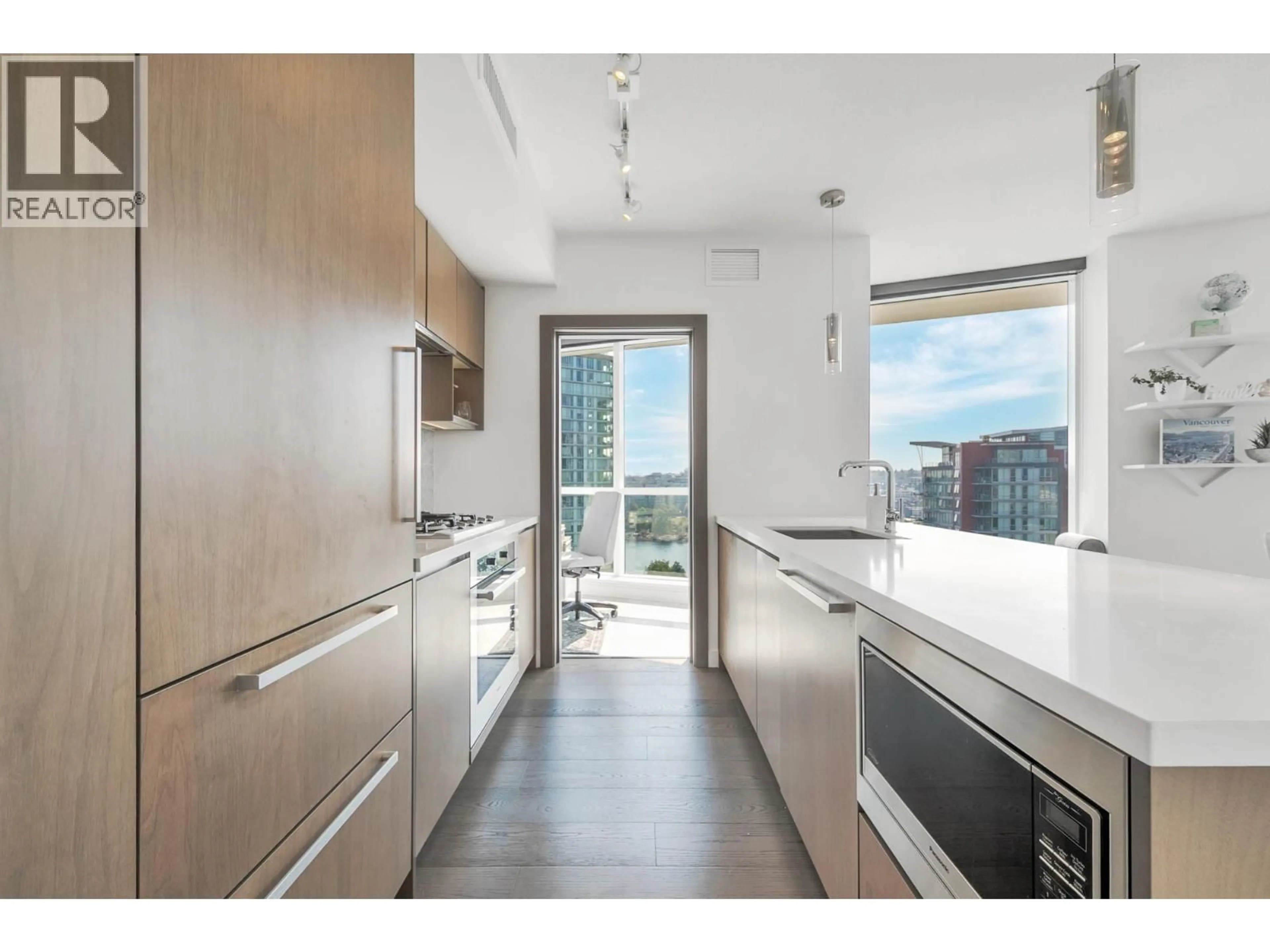 Standard kitchen, unknown for 1509 - 68 SMITHE STREET, Vancouver British Columbia V6B0P4