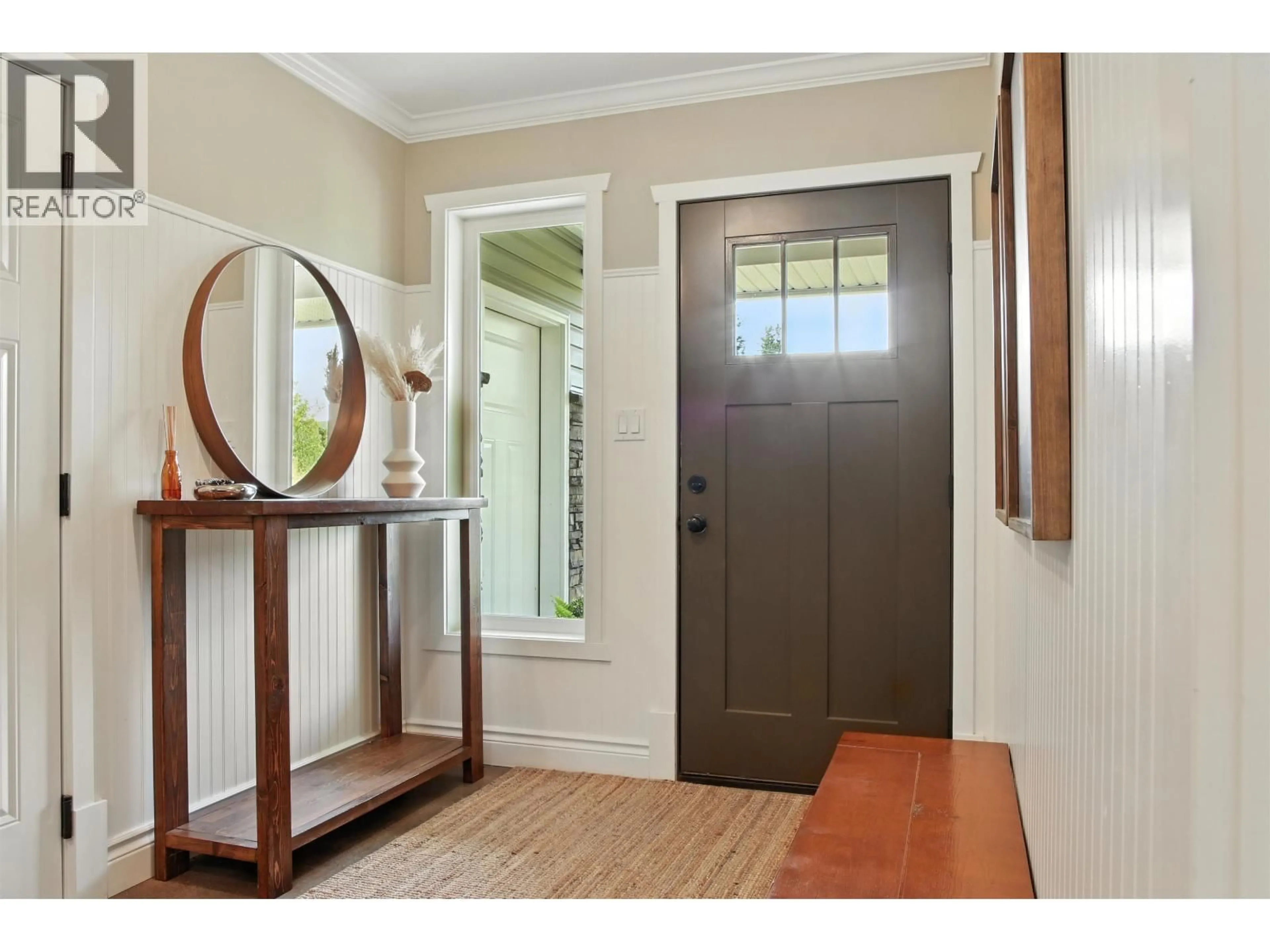 Indoor entryway for 2167 BLUFF VIEW DRIVE, Williams Lake British Columbia V2G5G1