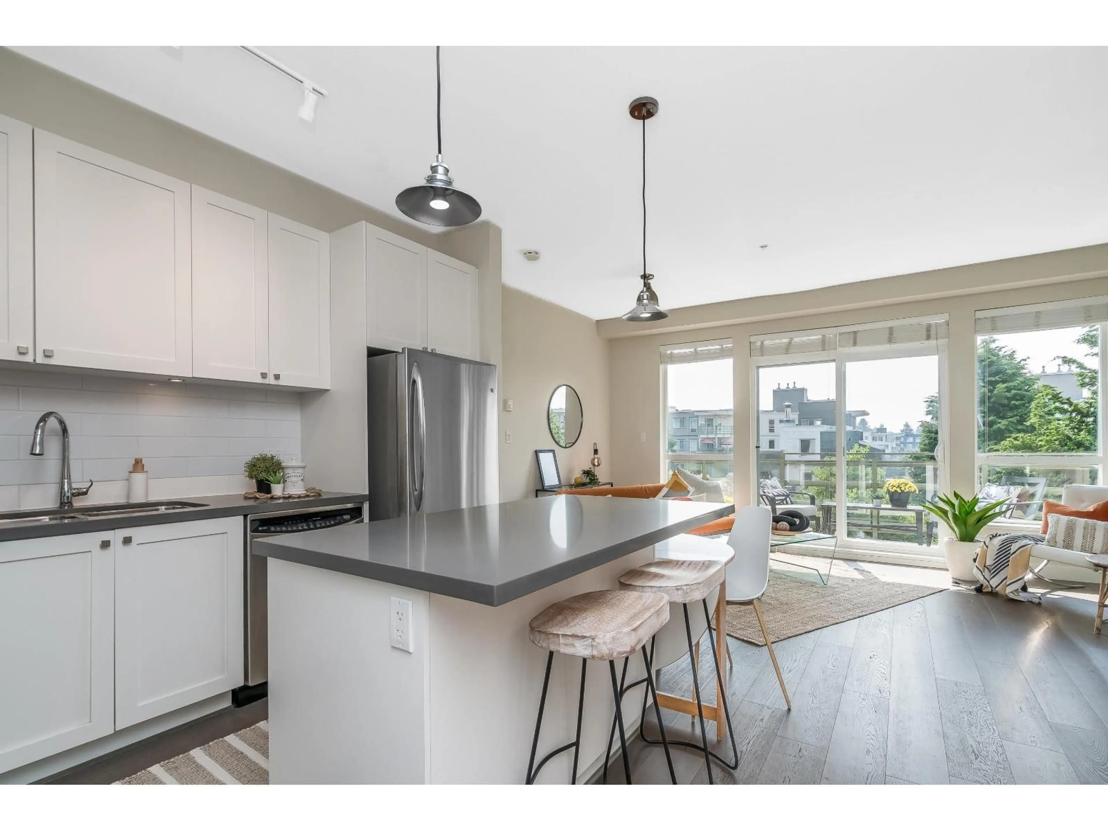 Open concept kitchen, unknown for 301 - 15850 26 AVENUE, Surrey British Columbia V3S2N6