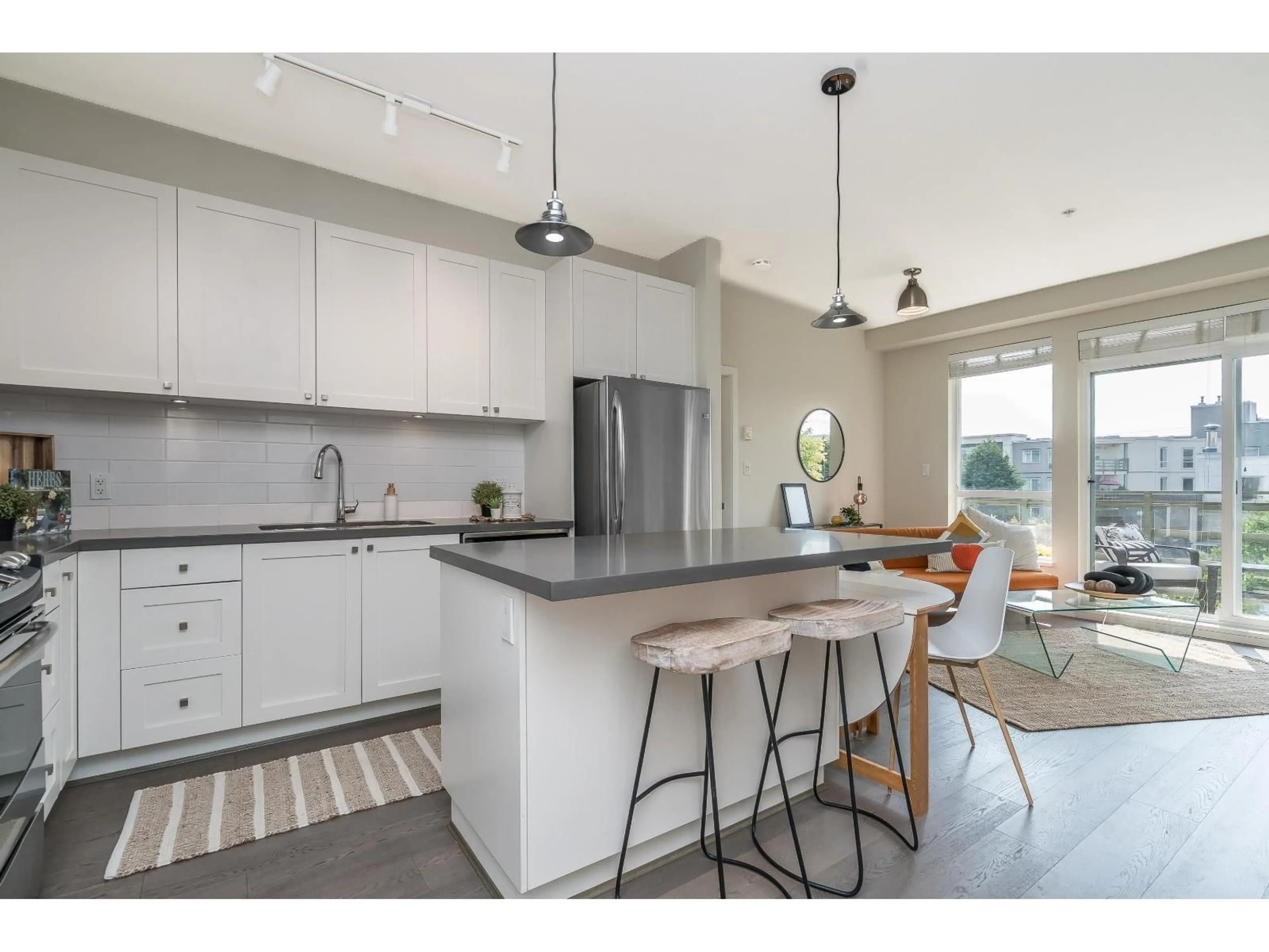 Open concept kitchen, unknown for 301 - 15850 26 AVENUE, Surrey British Columbia V3S2N6