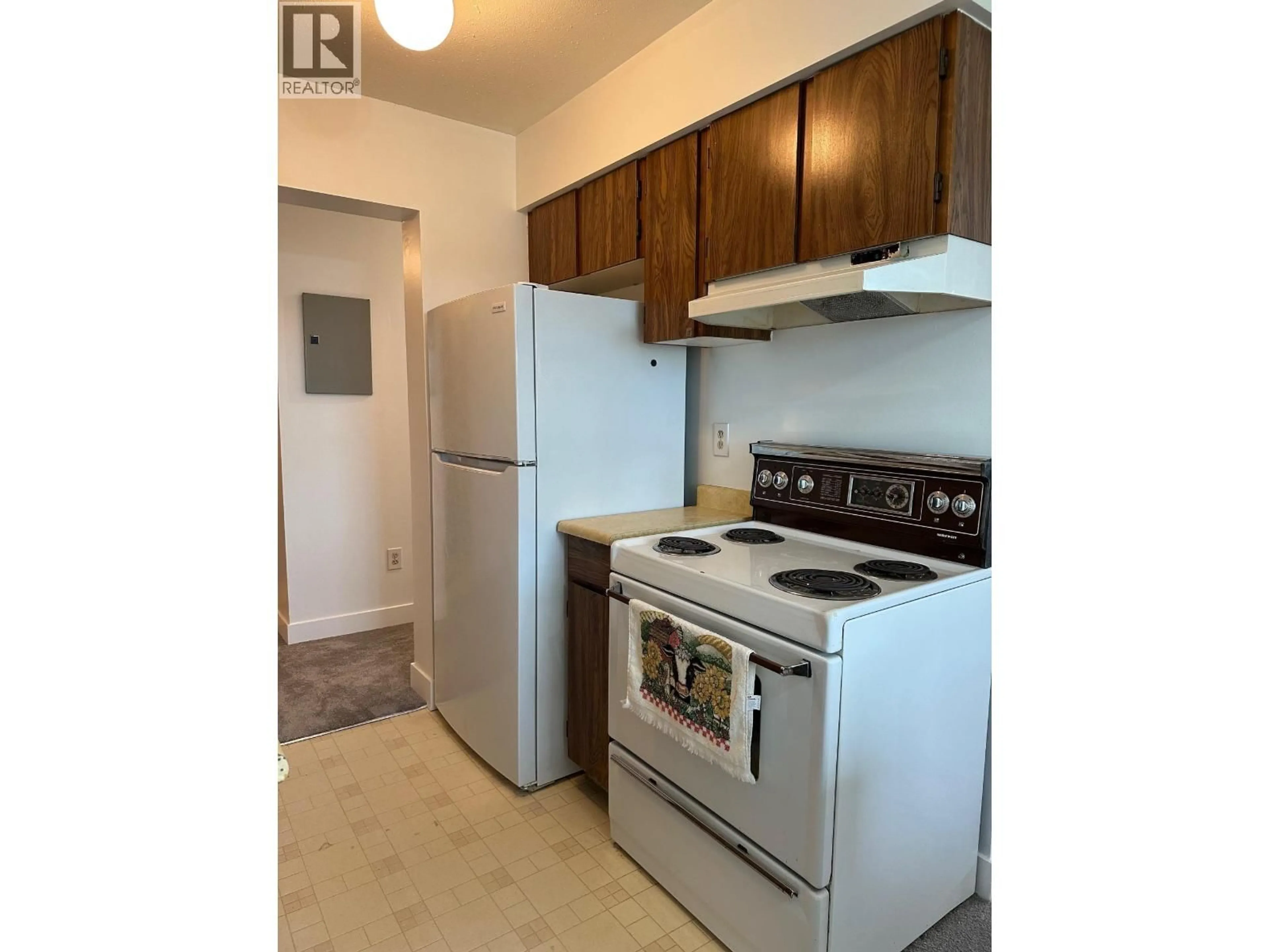 Standard kitchen, unknown for 204 - 6655 LYNAS LANE, Richmond British Columbia V7C3K8