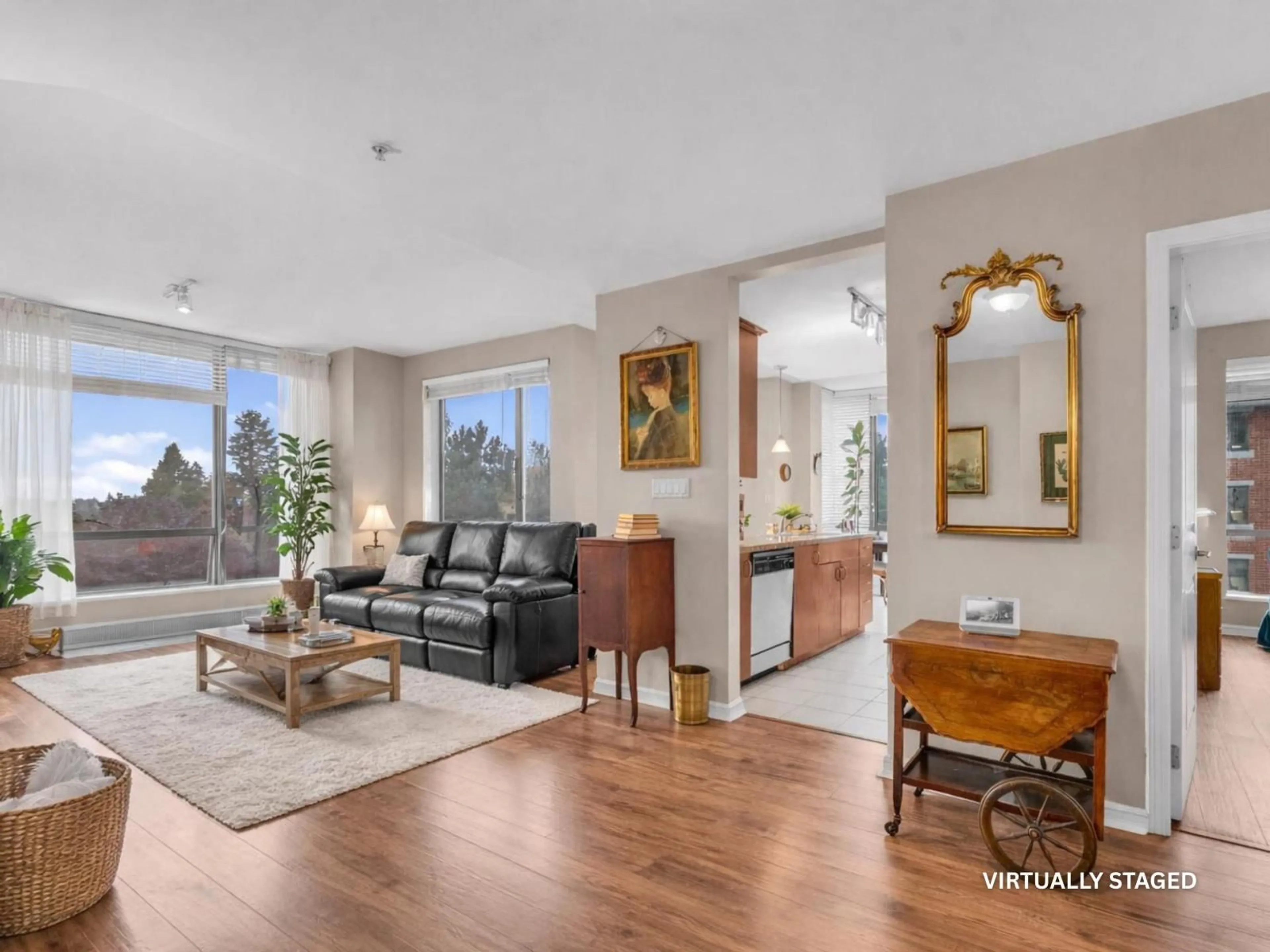 Living room with furniture, unknown for 603 - 1550 MARTIN STREET, White Rock British Columbia V4B5M3