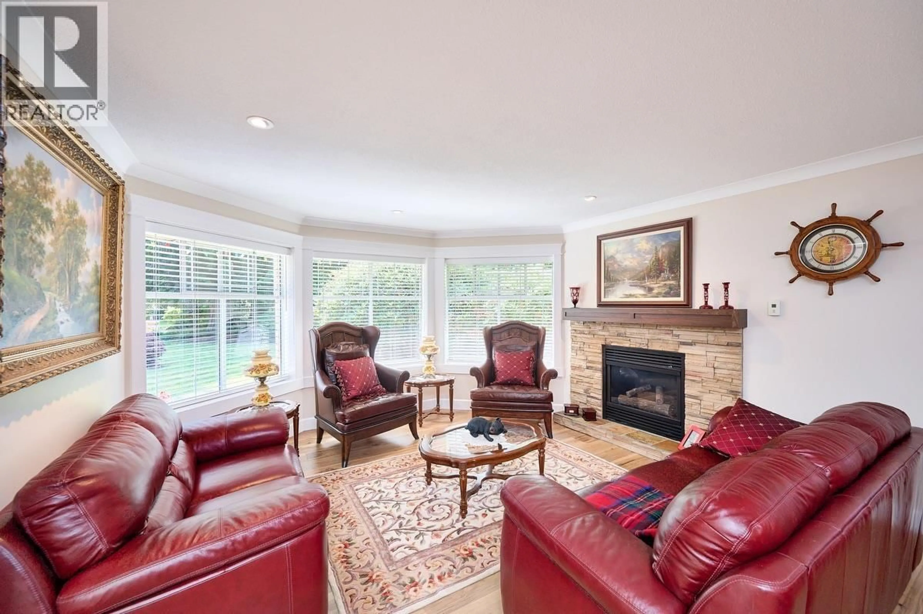 Living room with furniture, unknown for 11 - 23100 129 AVENUE, Maple Ridge British Columbia V2X0M5