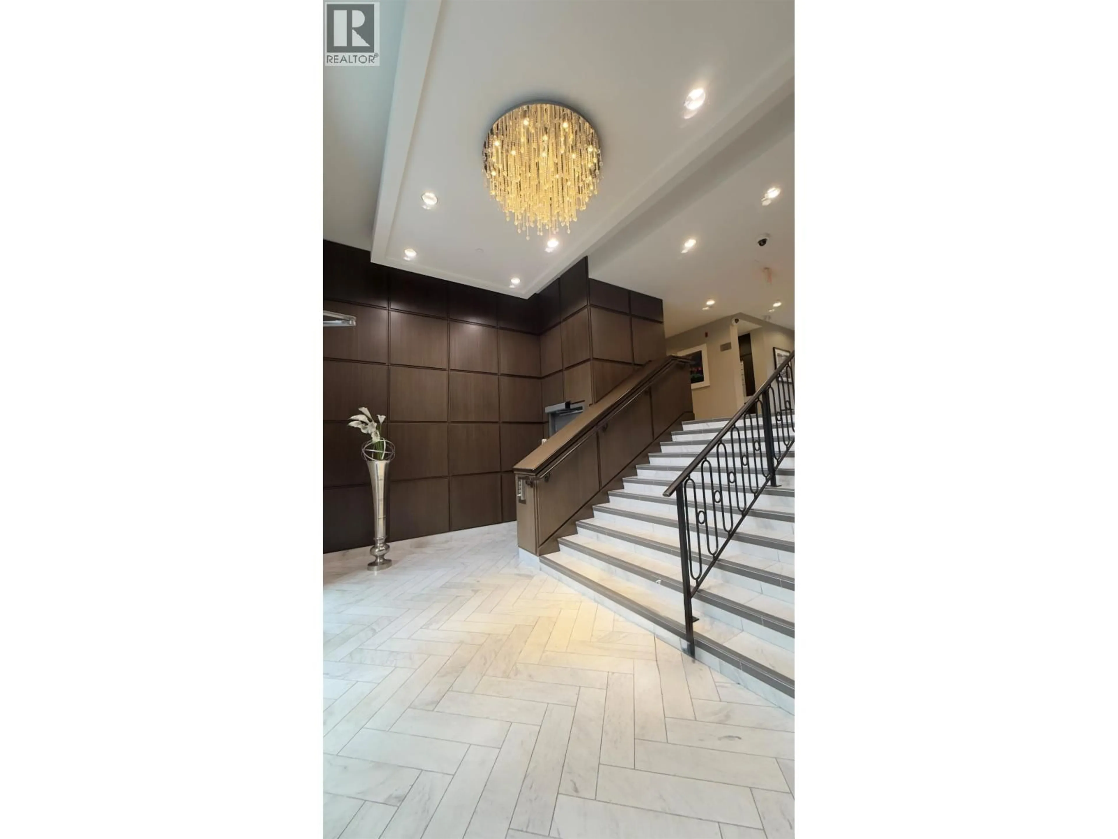 Indoor foyer for 420 - 9399 ODLIN ROAD, Richmond British Columbia V6X0J6