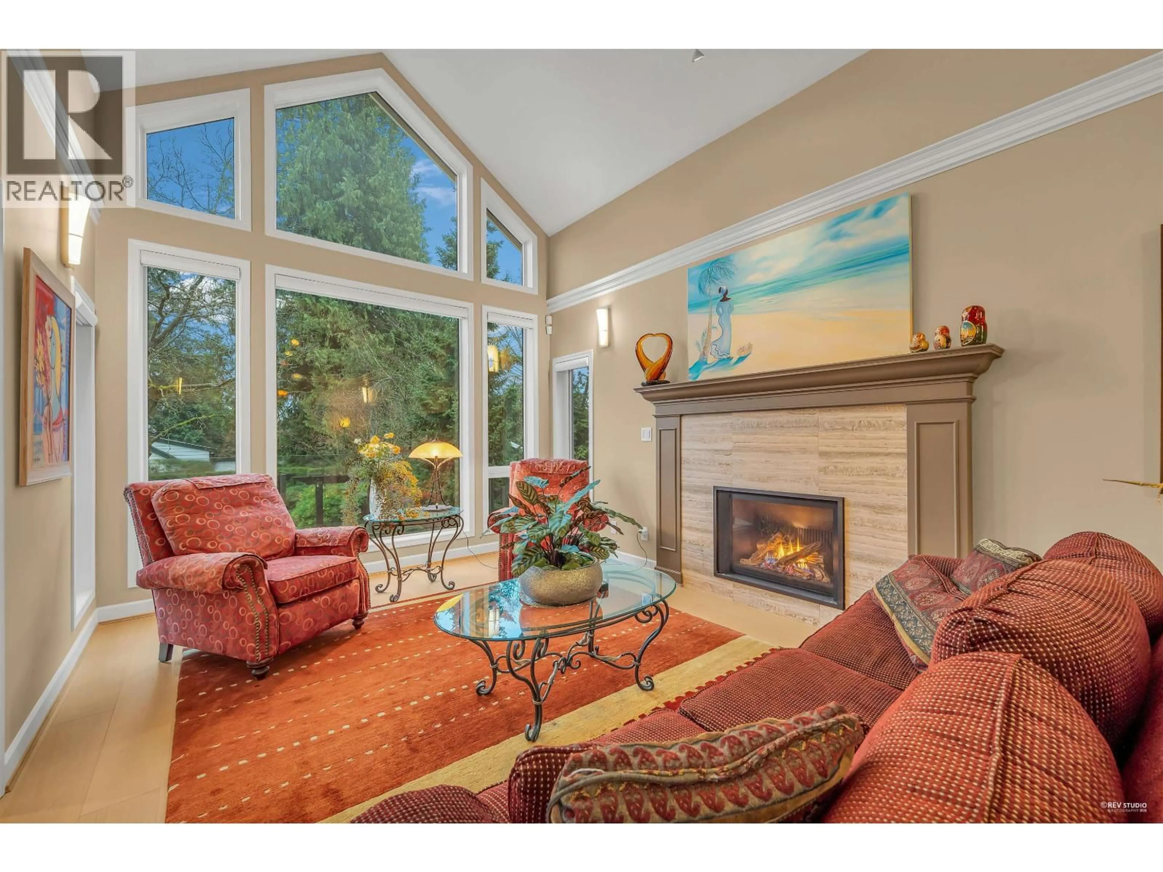 Living room with furniture, unknown for 1578 INGLEWOOD AVENUE, West Vancouver British Columbia V7V1Y9