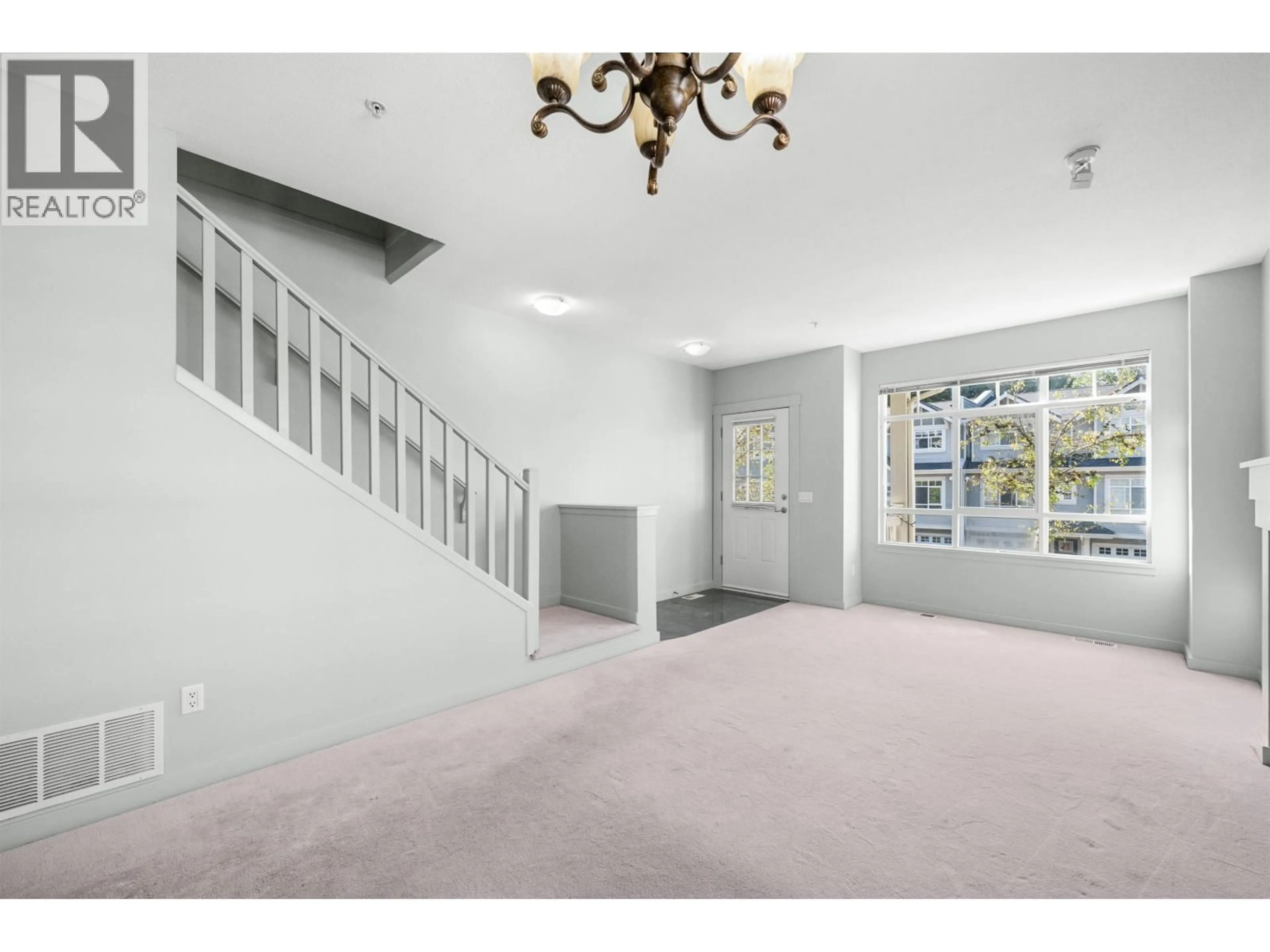 Unknown for 3265 CLERMONT MEWS, Vancouver British Columbia V5S4X3