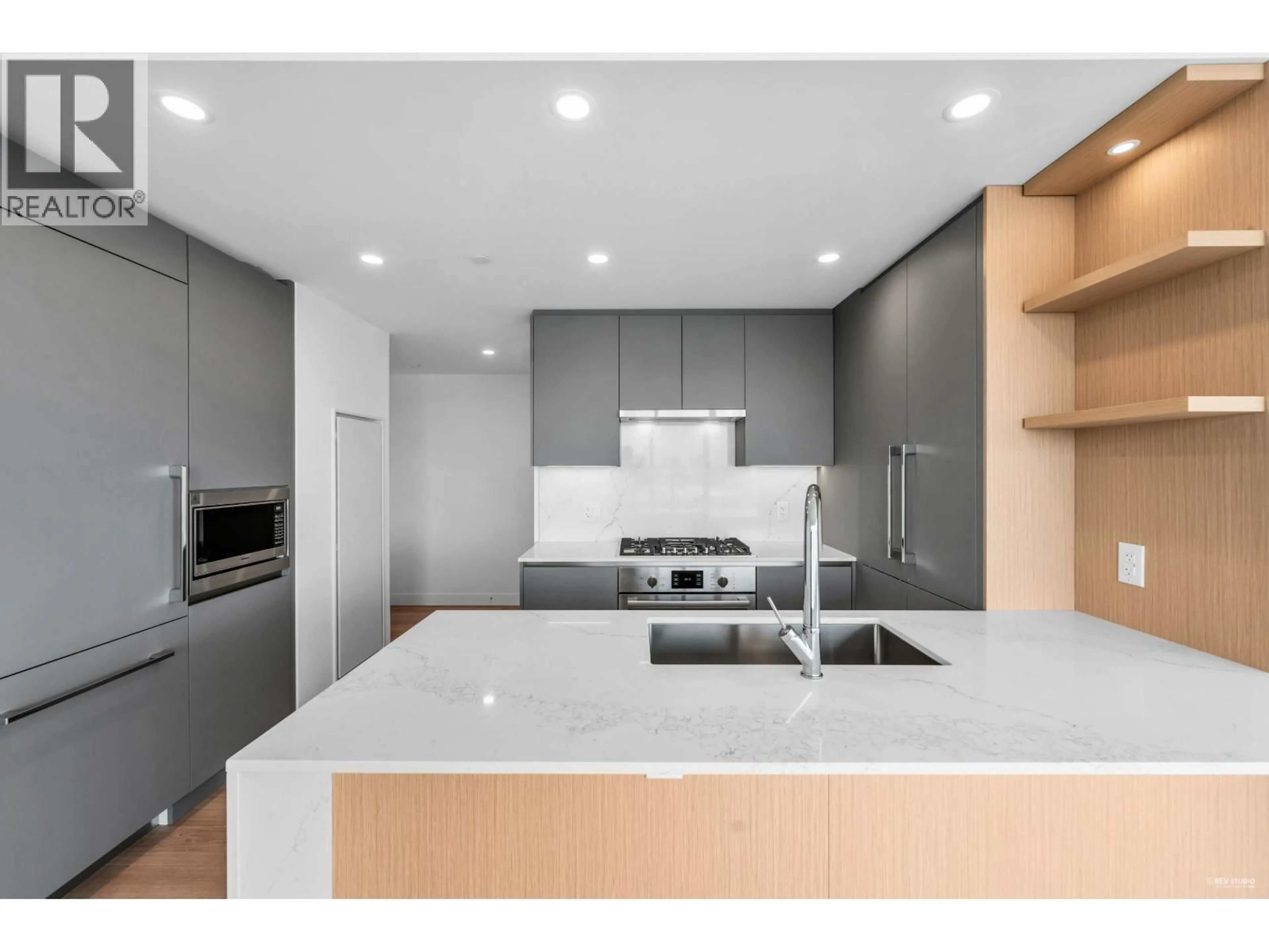 Unknown for 902 - 5593 NO 3 ROAD, Richmond British Columbia V6X0X6