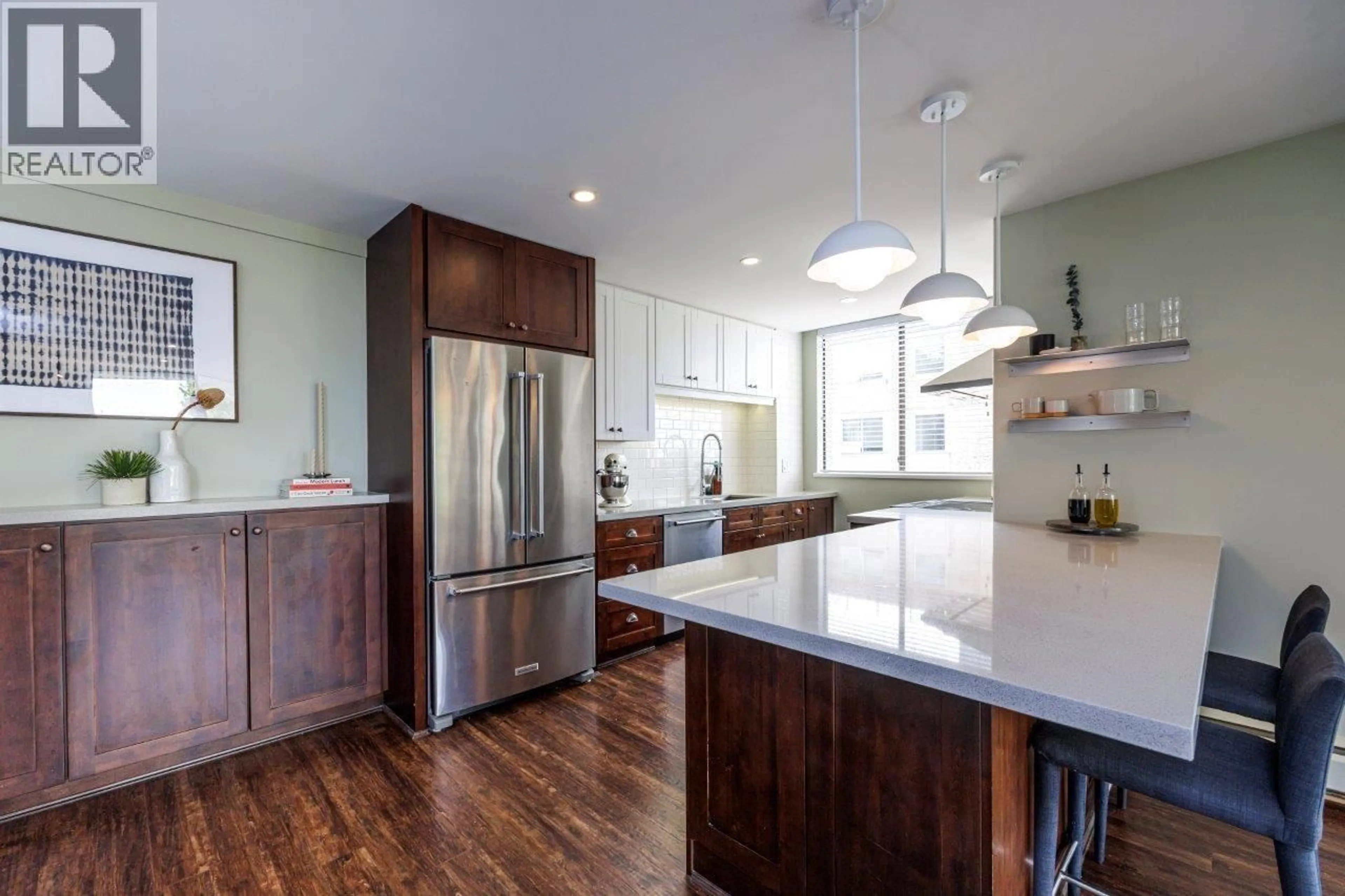 Open concept kitchen, unknown for 302 - 540 LONSDALE AVENUE, North Vancouver British Columbia V7M2G7