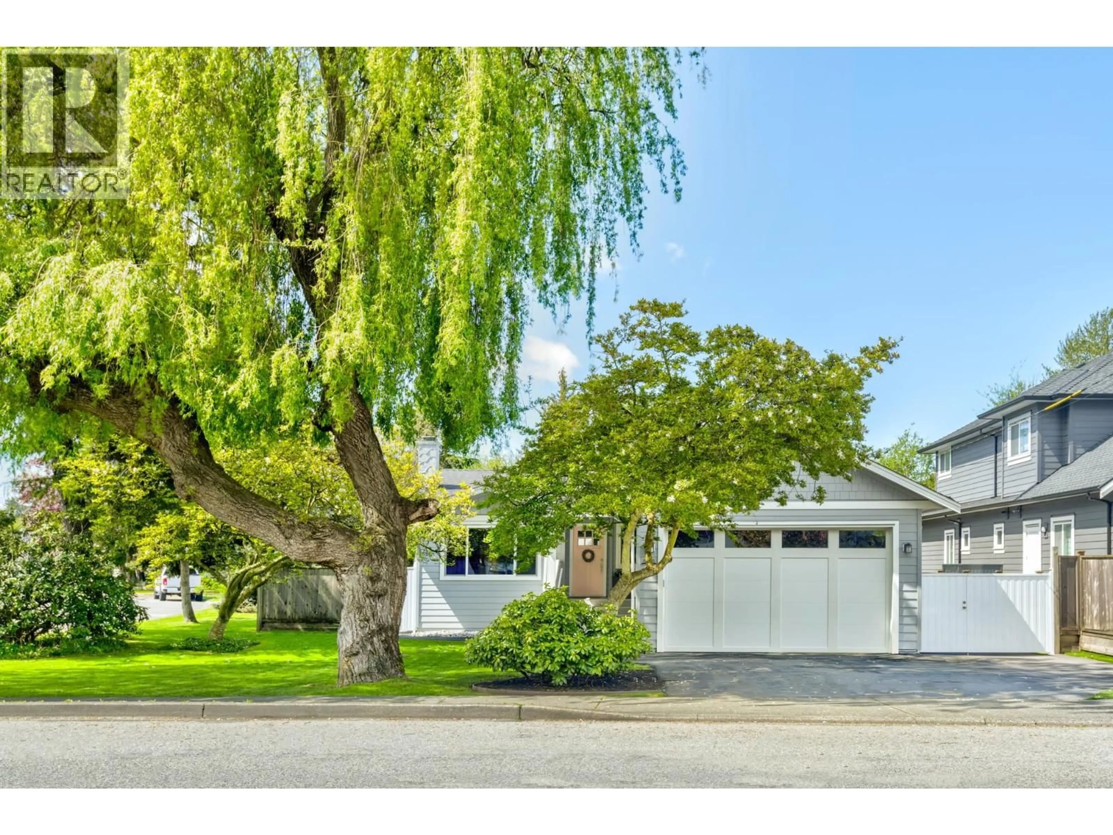 Home with vinyl exterior material, street for 5463 WESTMINSTER AVENUE, Delta British Columbia V4K2J4