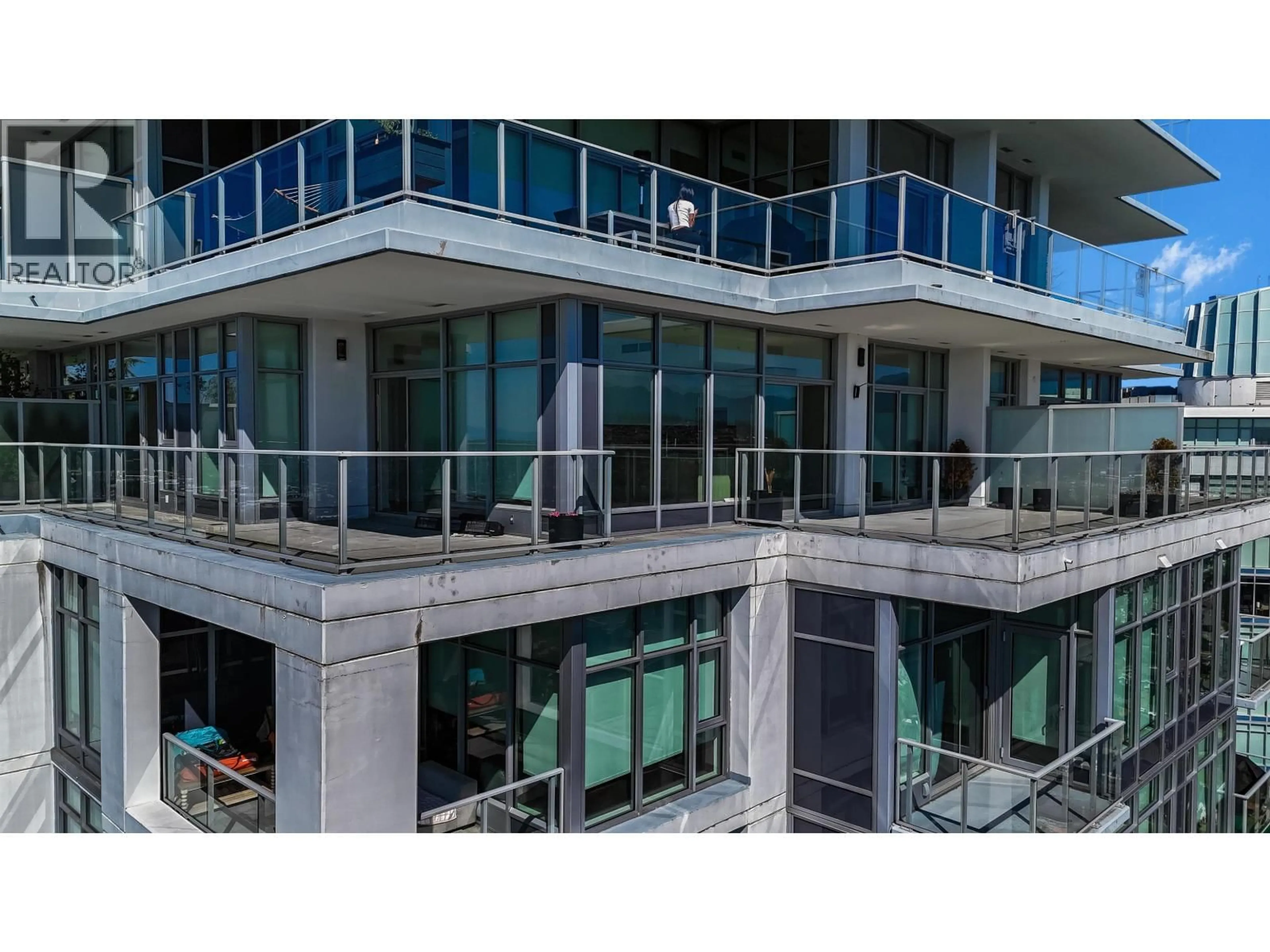 Unknown for 4402 - 1888 GILMORE AVENUE, Burnaby British Columbia V5C0L2