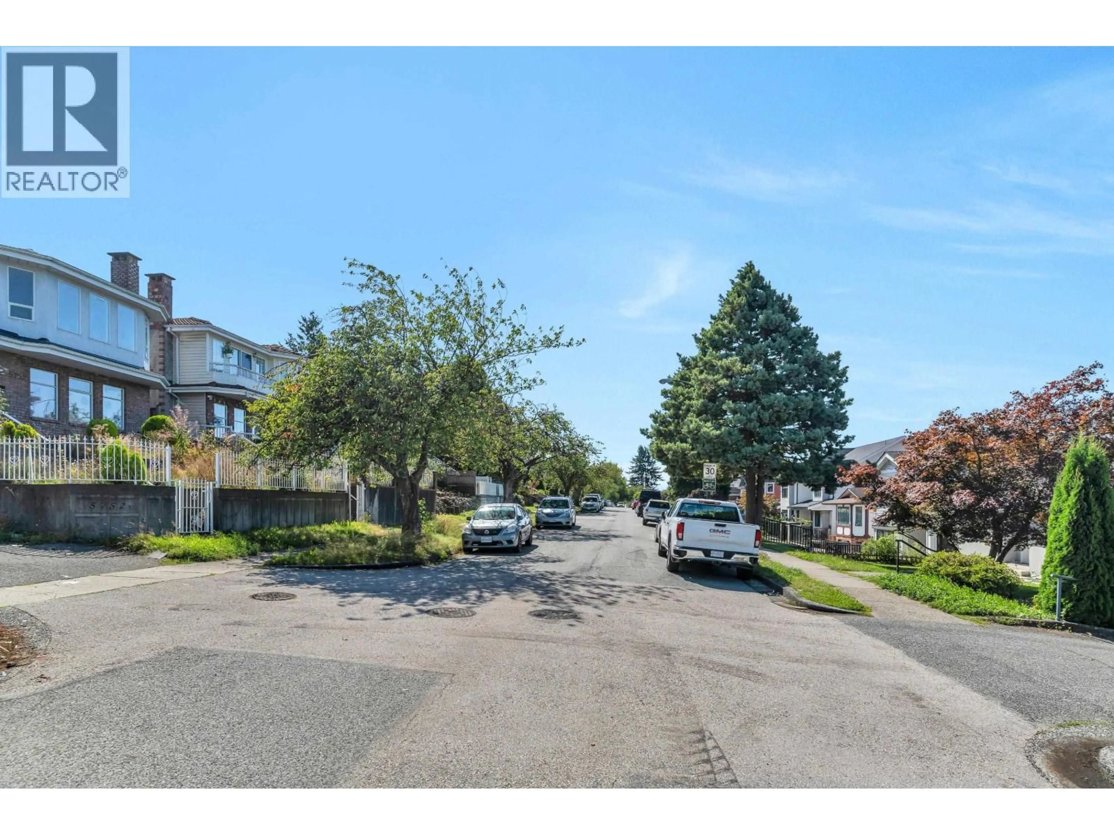 Unknown for 5755 DUMFRIES STREET, Vancouver British Columbia V5P3A7