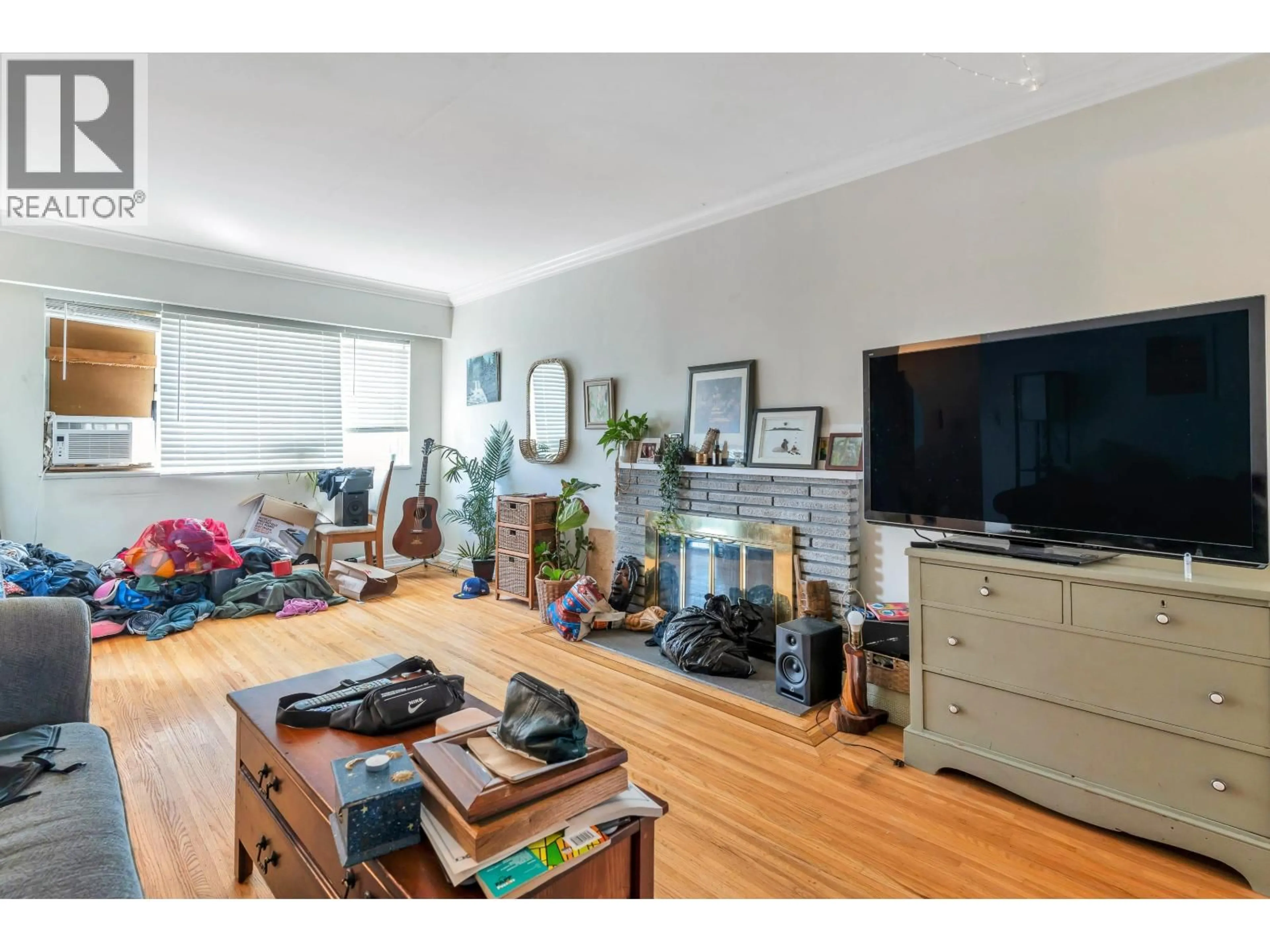 A pic of a room for 5755 DUMFRIES STREET, Vancouver British Columbia V5P3A7