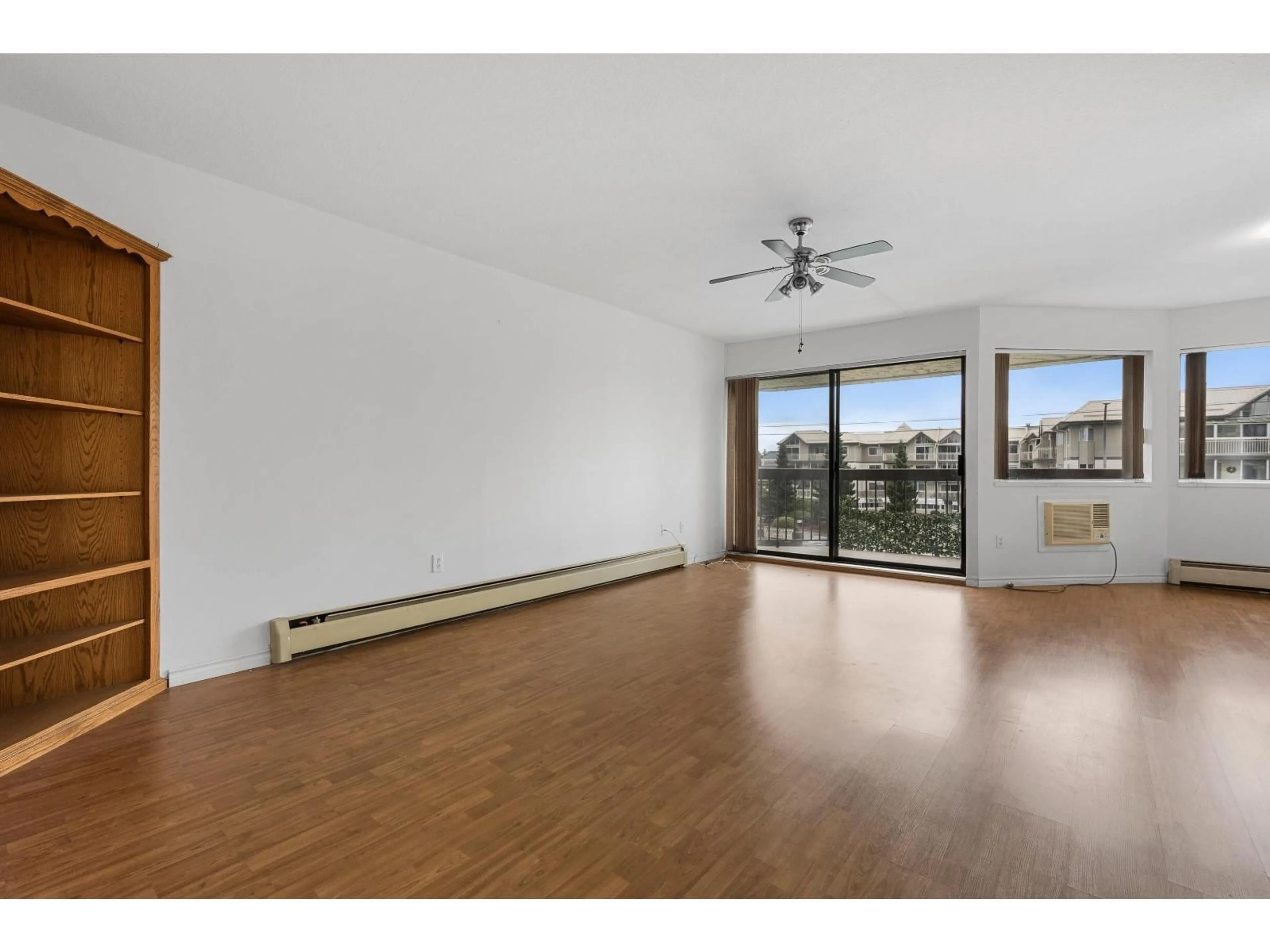 A pic of a room for 311 - 31955 OLD YALE ROAD, Abbotsford British Columbia V2T4N1