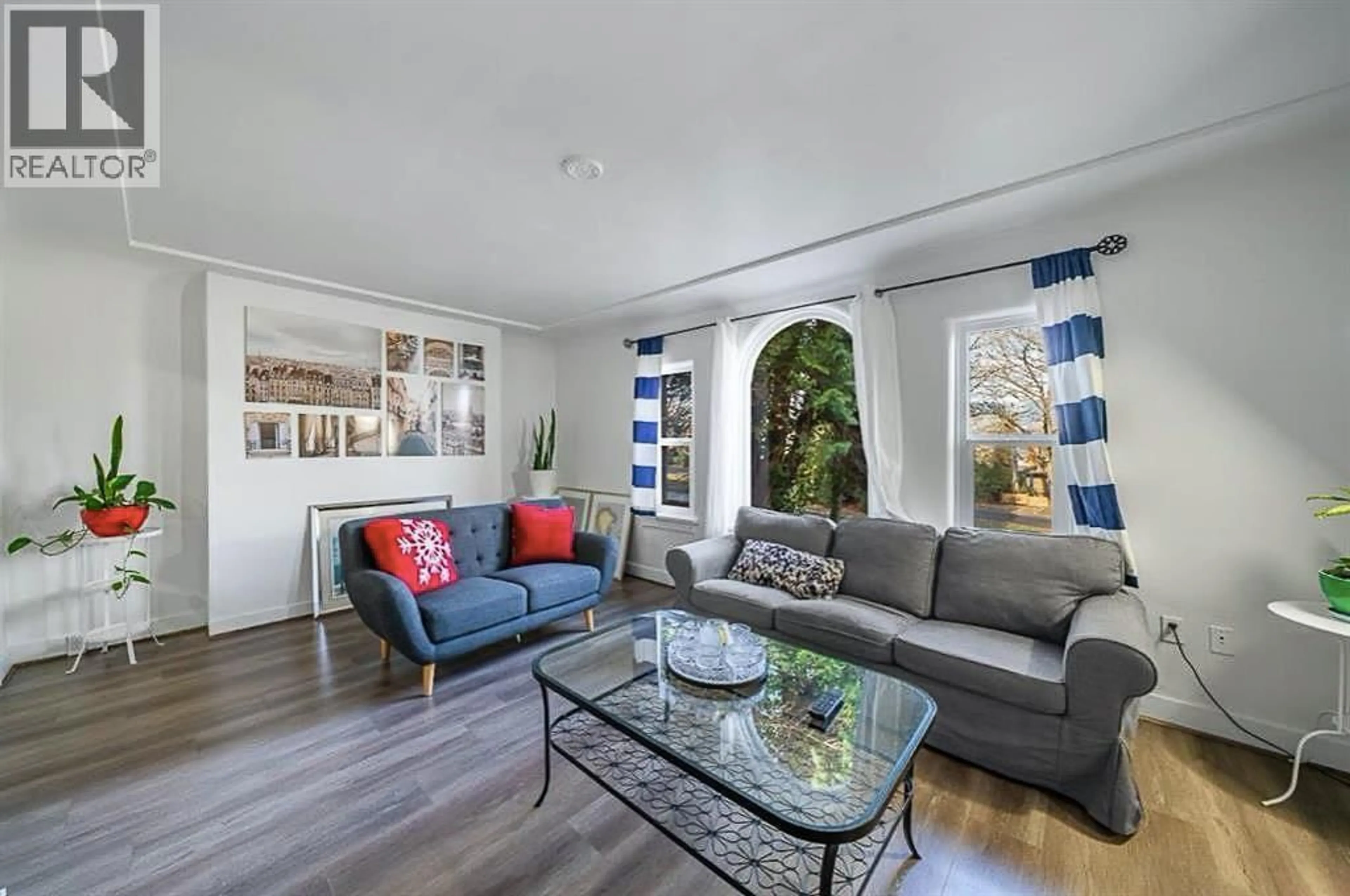 Living room with furniture, unknown for 3694 16TH AVENUE, Vancouver British Columbia V6R3C4