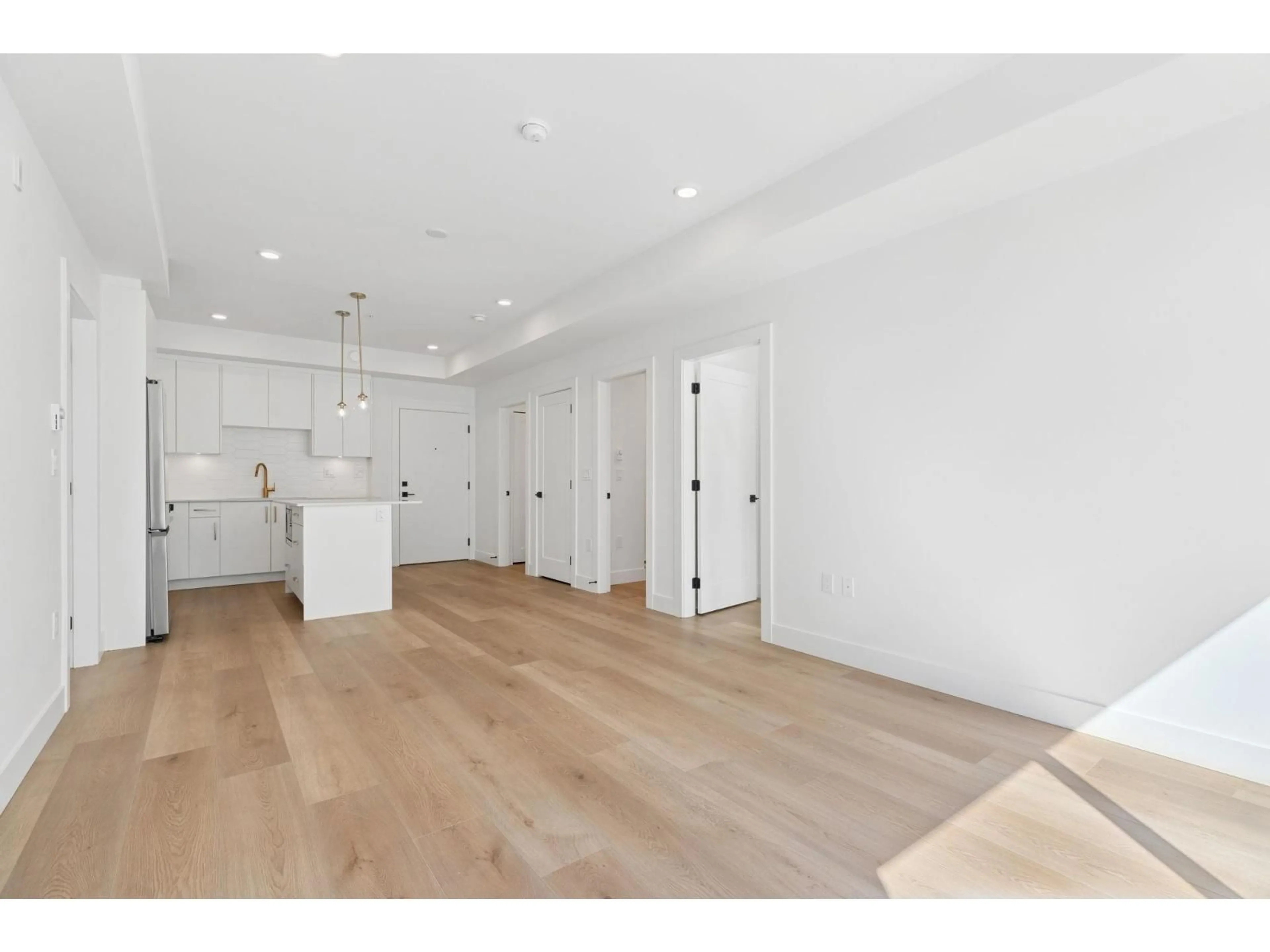 Unknown for 206 - 20286 72B AVENUE, Langley British Columbia V2Y1T2