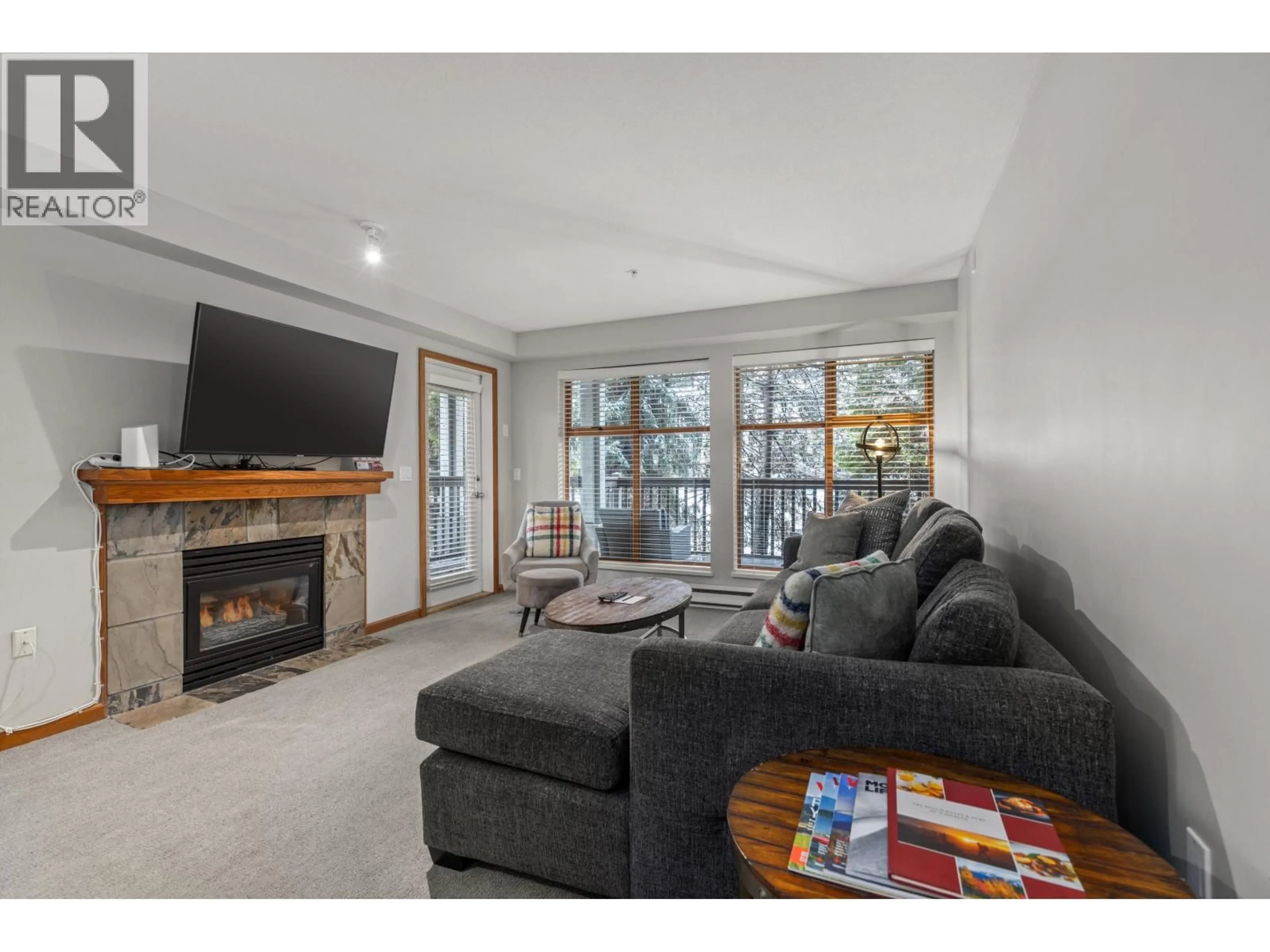 Living room with furniture, unknown for 1 - 4355 NORTHLANDS BOULEVARD, Whistler British Columbia V8E1C3