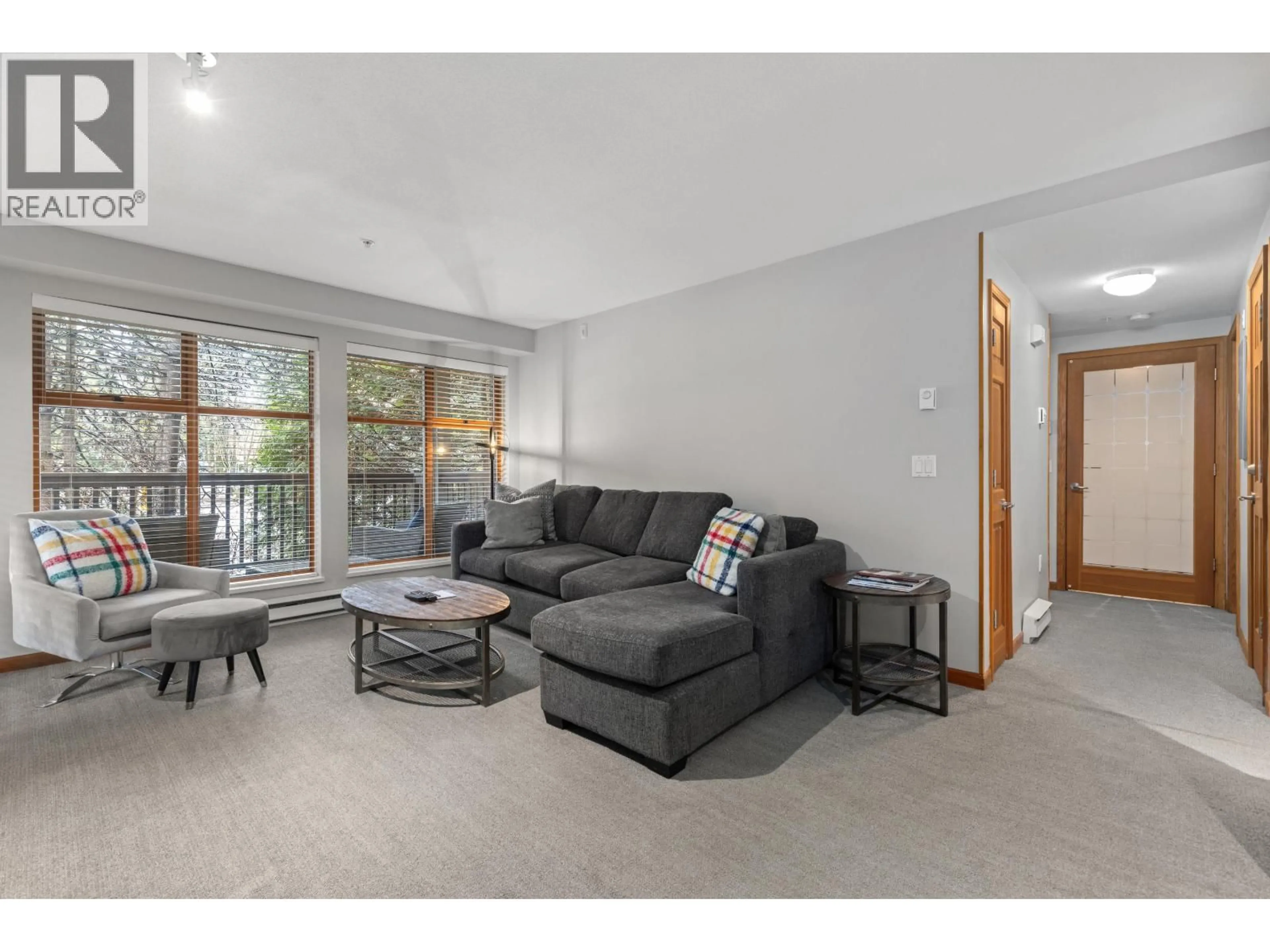 Living room with furniture, unknown for 1 - 4355 NORTHLANDS BOULEVARD, Whistler British Columbia V8E1C3