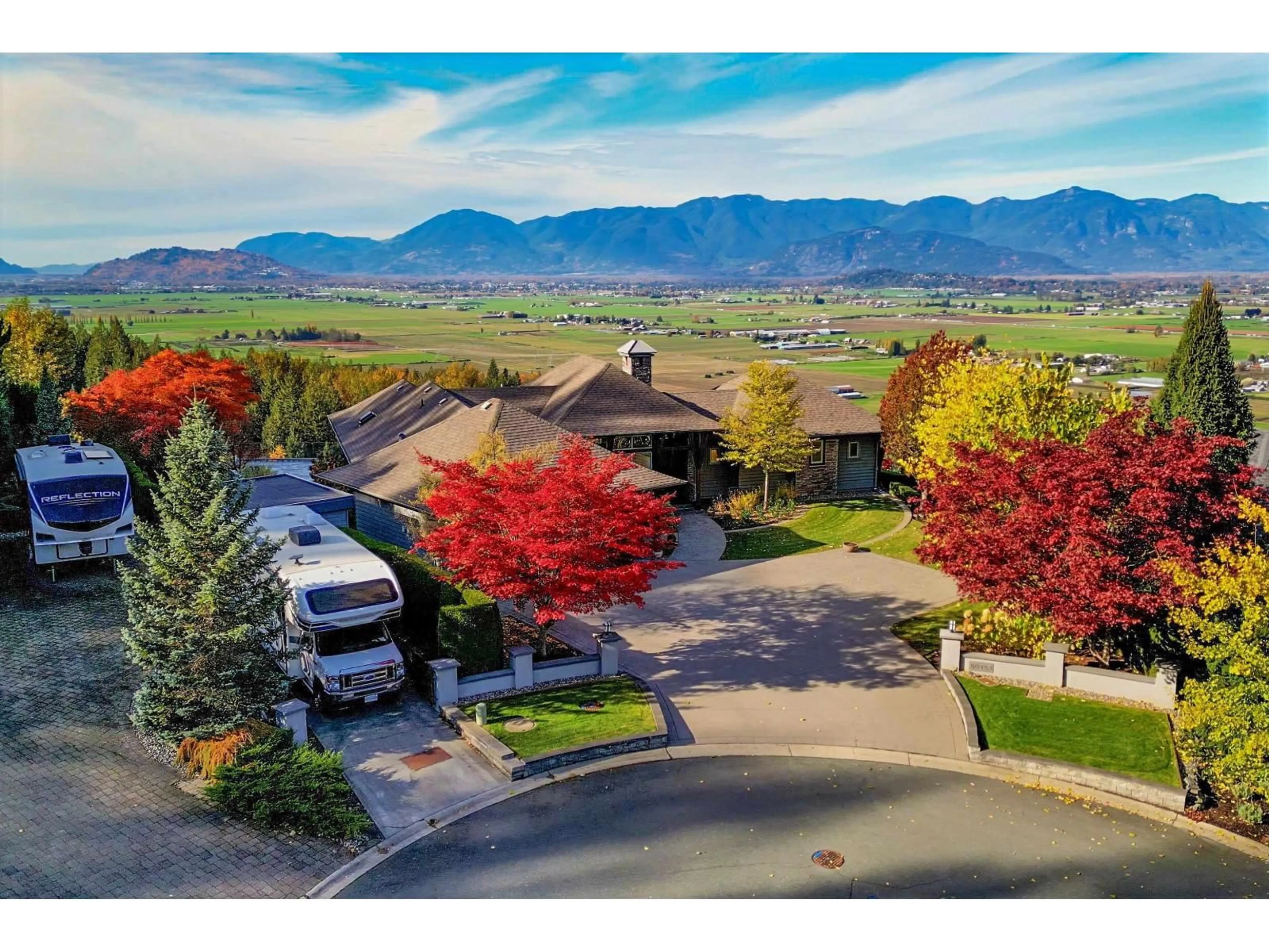 A pic from outside/outdoor area/front of a property/back of a property/a pic from drone, mountain view for 50153 MT ARCHIBALD PLACE, Chilliwack British Columbia V4Z0A4
