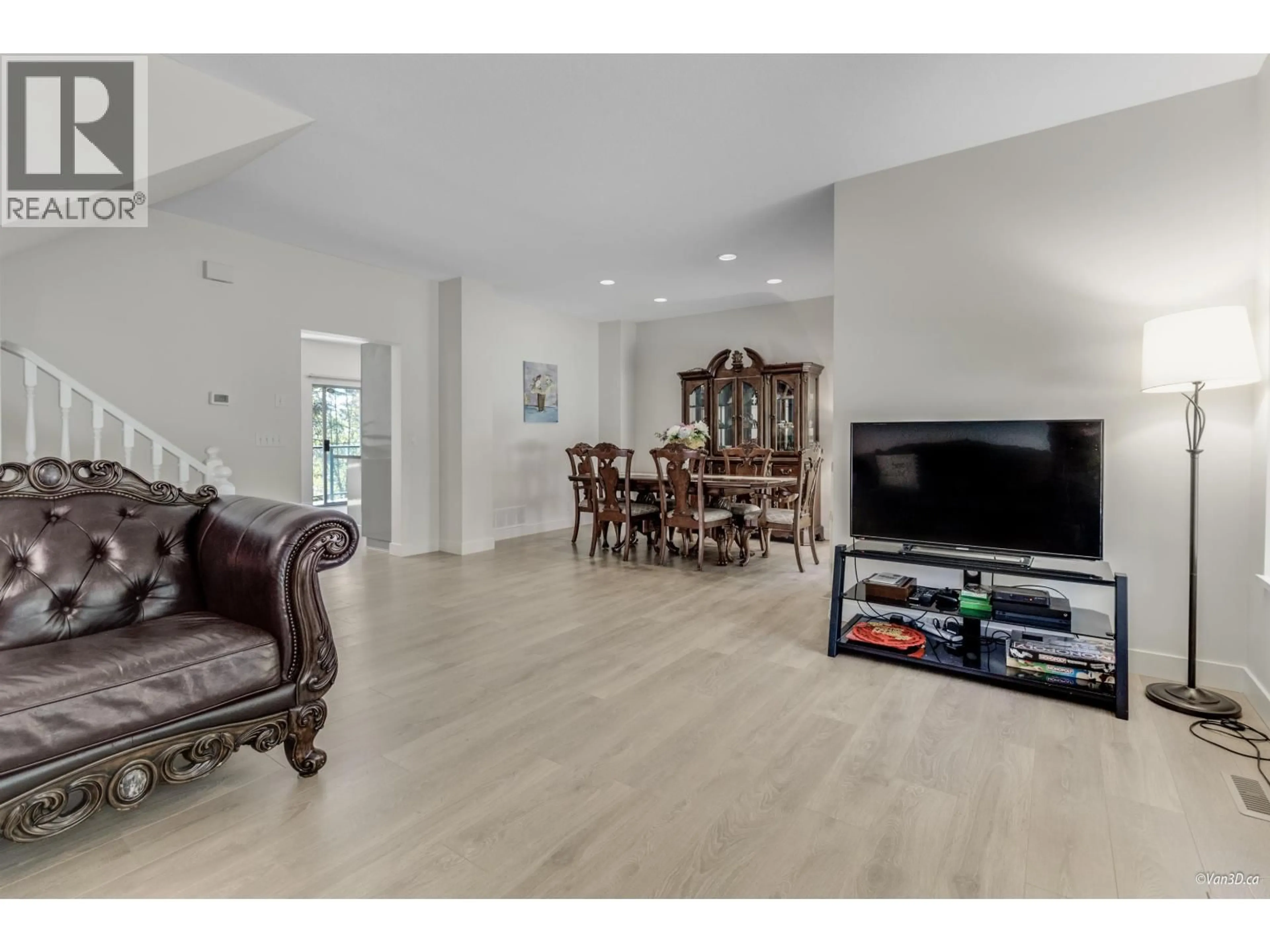 Living room with furniture, unknown for 4 - 2951 PANORAMA DRIVE, Coquitlam British Columbia V3E2W3