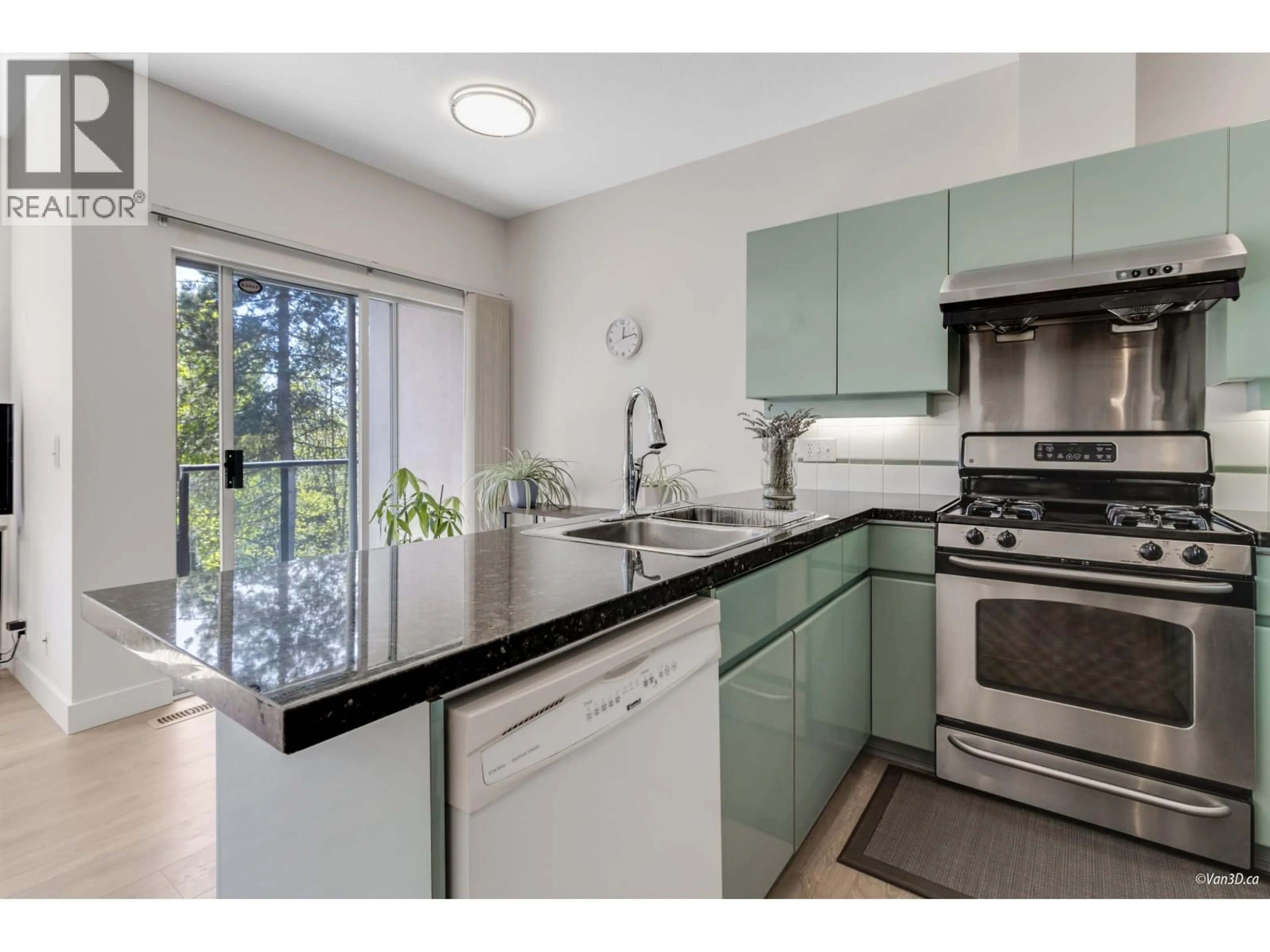 Unknown for 4 - 2951 PANORAMA DRIVE, Coquitlam British Columbia V3E2W3